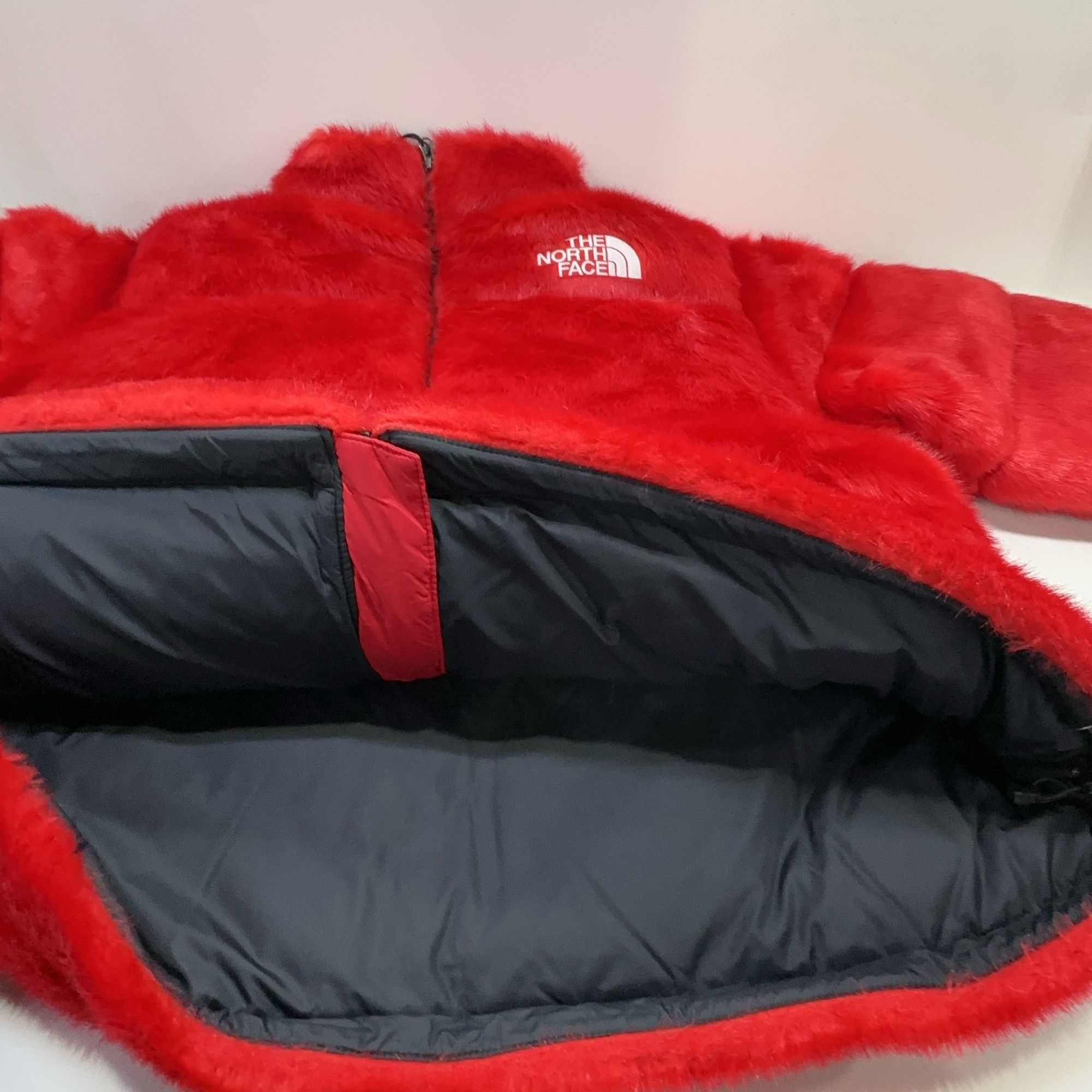 Supreme Supreme x The North Face Faux Fur Puffer Jacket L Size US L / EU 52-54 / 3 - 6 Thumbnail