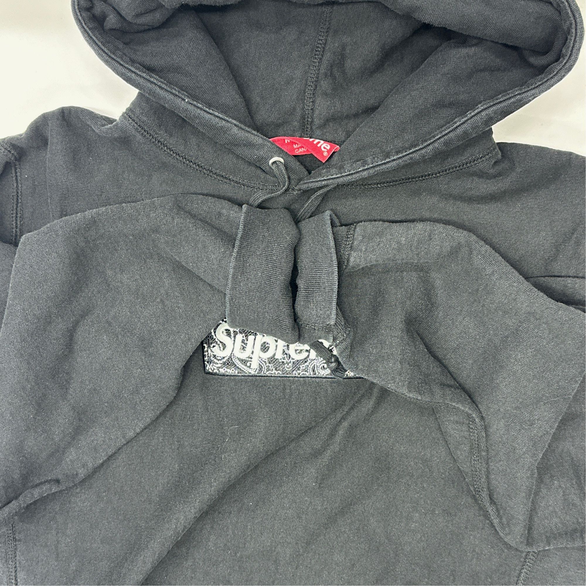 Supreme Supreme Bandana Box Logo Hoodie Size M Size US M / EU 48-50 / 2 - 5 Thumbnail