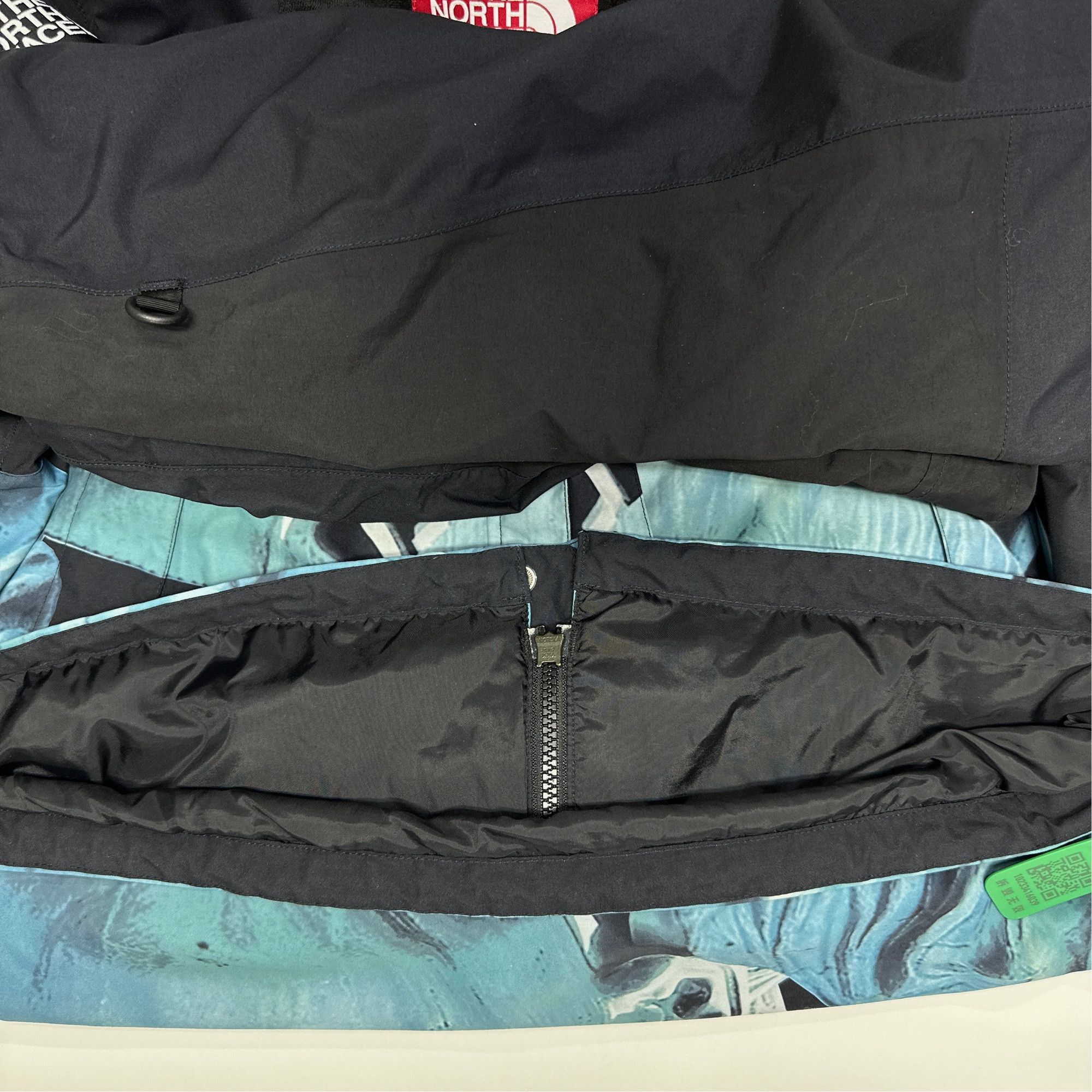 Supreme Supreme x The North Face Statue of Liberty Jacket Size S Size US S / EU 44-46 / 1 - 6 Thumbnail