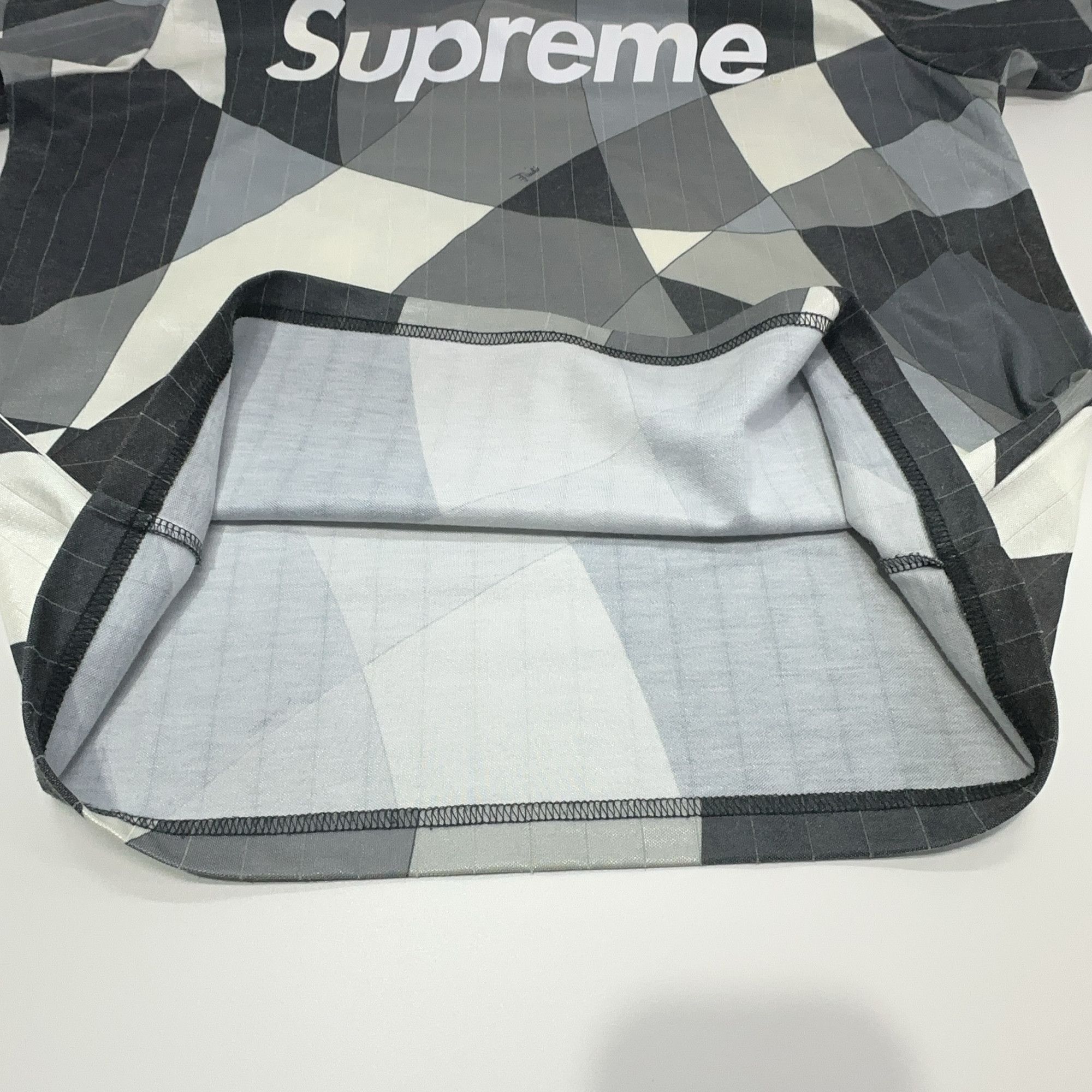 Supreme Supreme x Emilio Pucci Soccer Jersey Size S Size US S / EU 44-46 / 1 - 8 Thumbnail