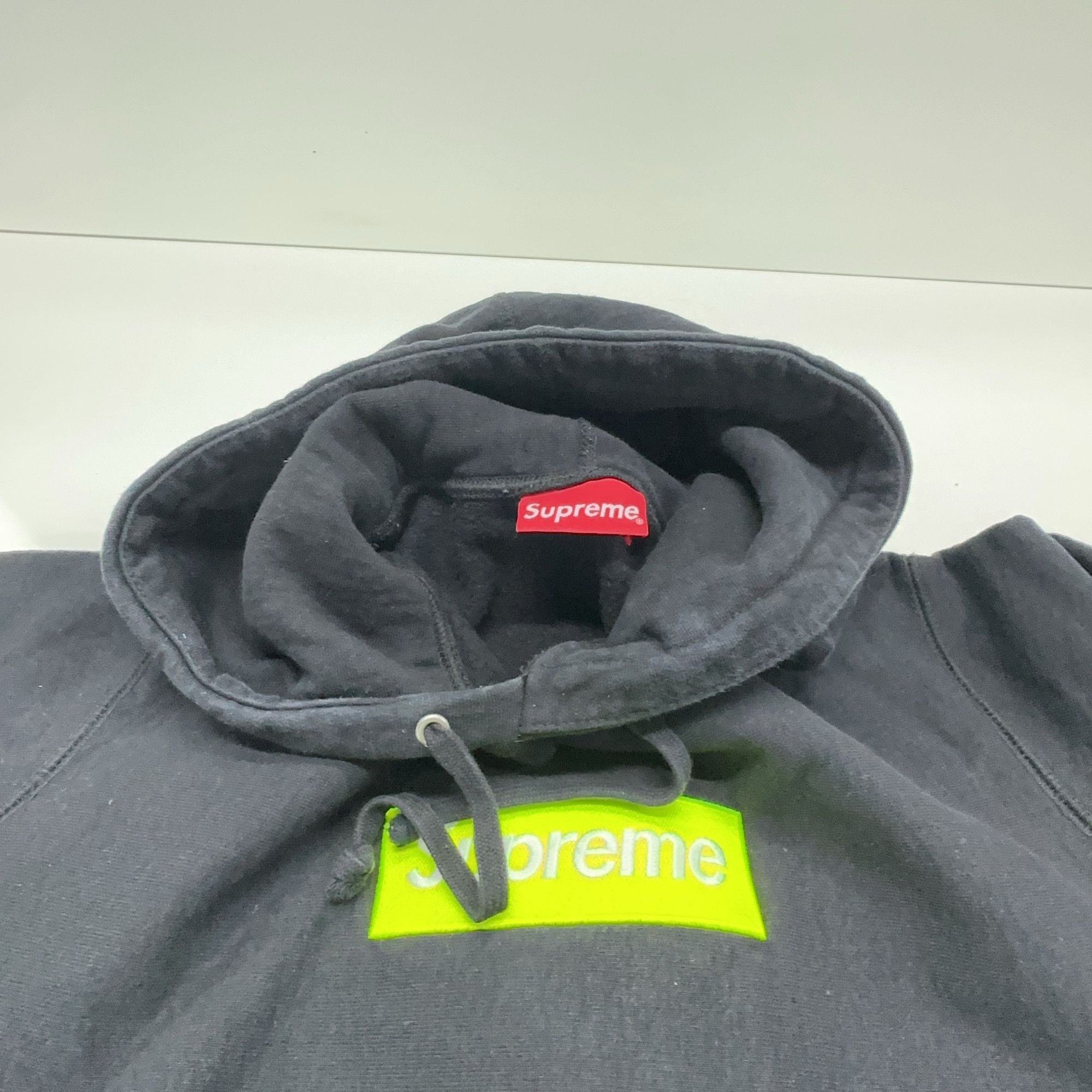 Supreme Supreme Lime Box Logo Hoodie Size M Size US M / EU 48-50 / 2 - 5 Thumbnail