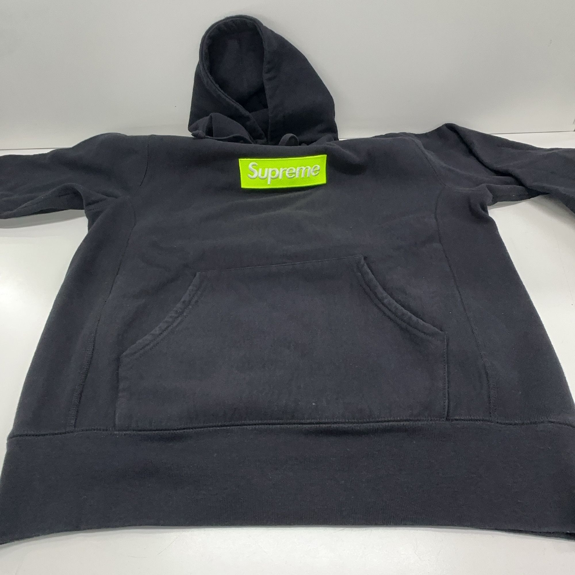 Supreme Supreme Lime Box Logo Hoodie Size M Size US M / EU 48-50 / 2 - 9 Thumbnail