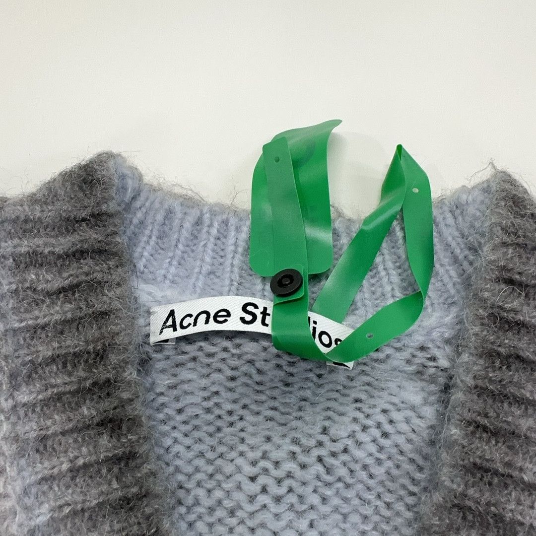 Acne Studios Acne Studios Mohair Blend V-Neck Cardigan Size XS Size XS / US 0-2 / IT 36-38 - 4 Thumbnail