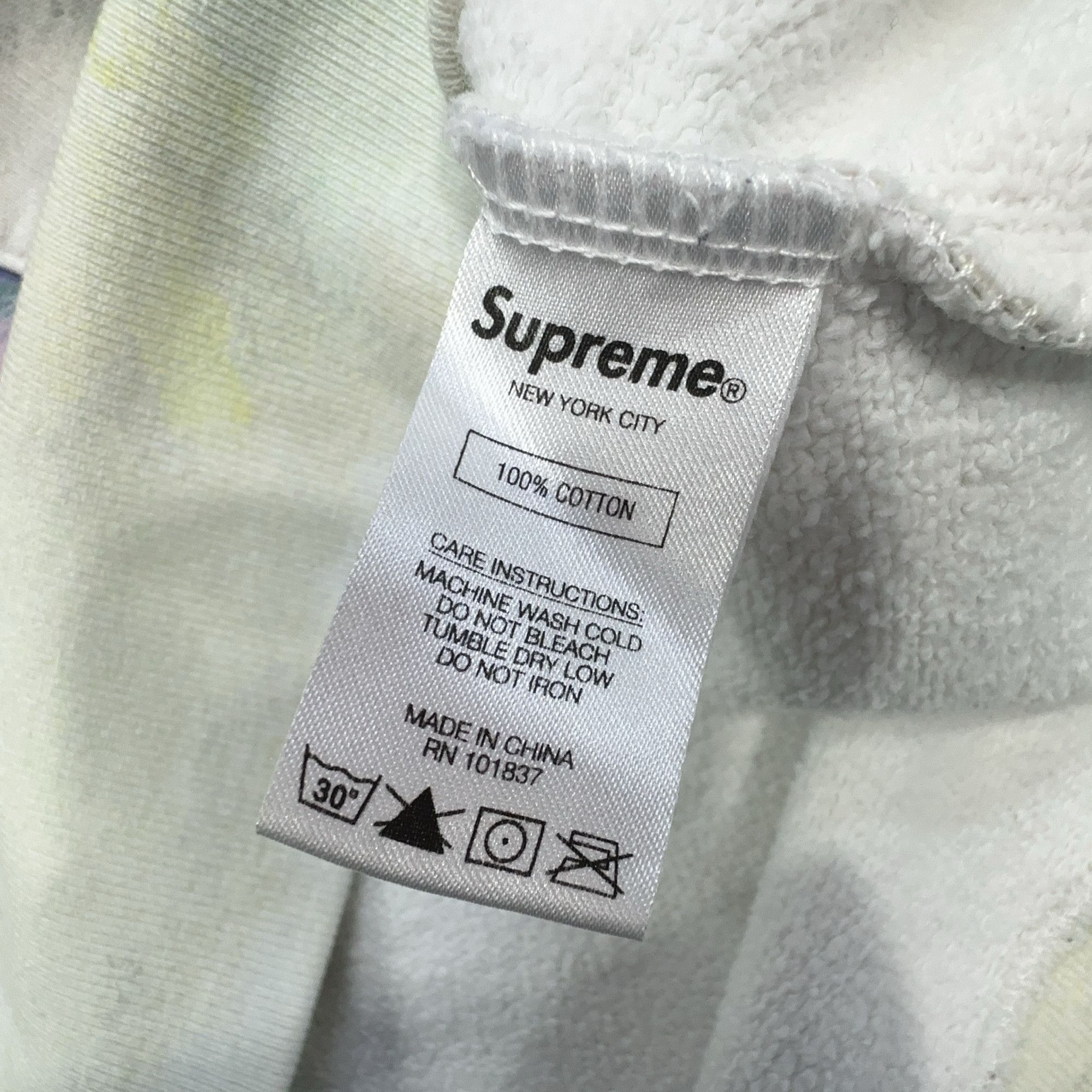 Supreme Supreme Landscape Print Hoodie Size L Size US L / EU 52-54 / 3 - 4 Thumbnail