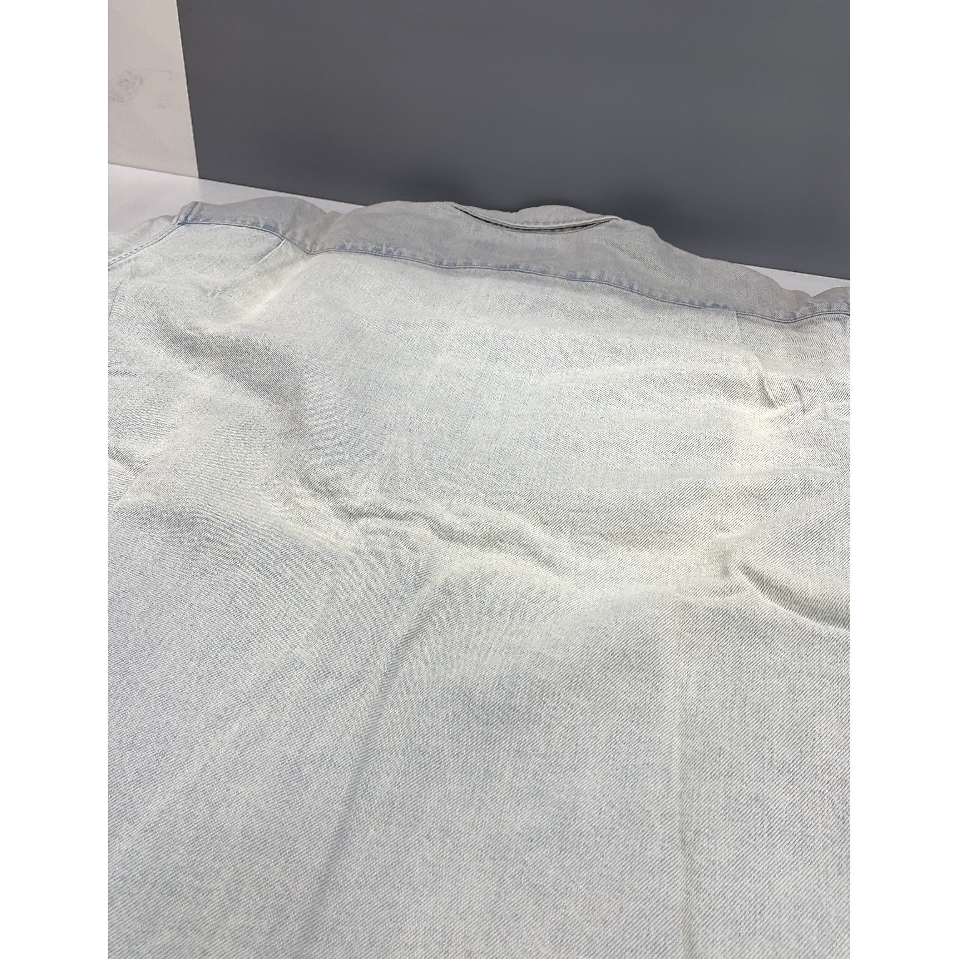 Supreme Supreme Small Box Rinsed Denim Shirt Size M Size US M / EU 48-50 / 2 - 7 Thumbnail