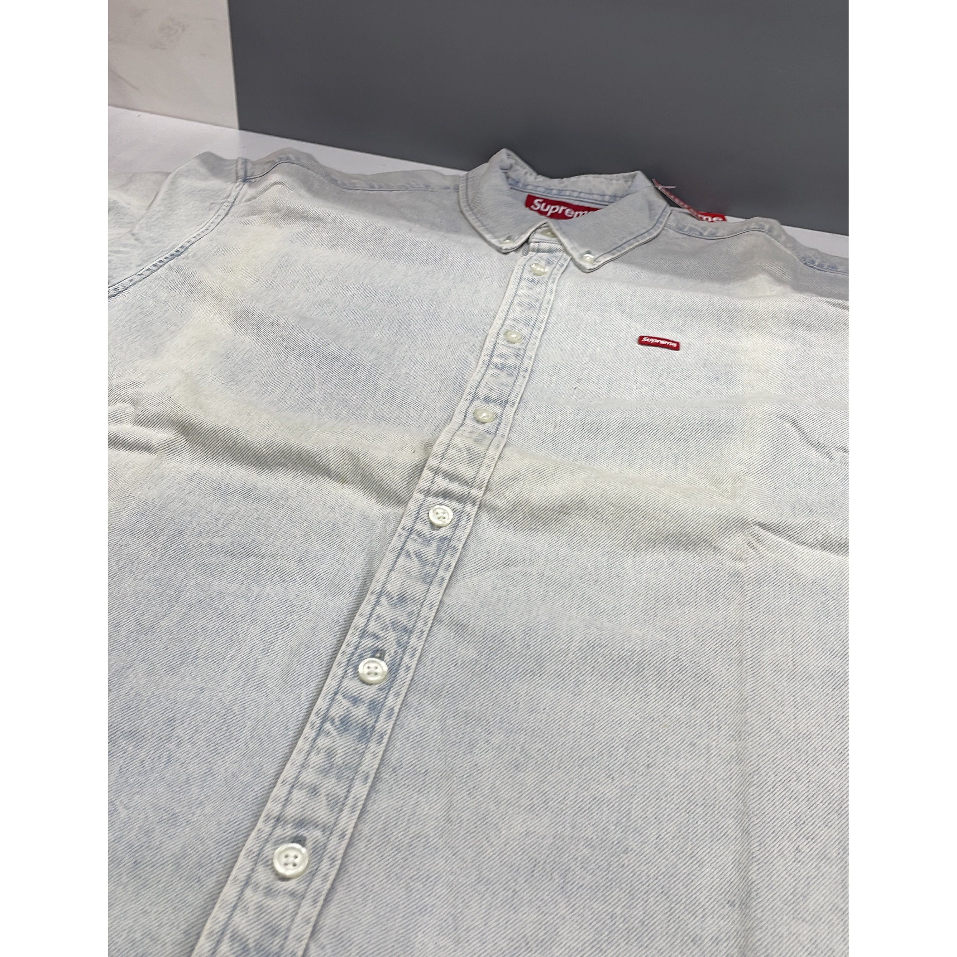 Supreme Supreme Small Box Rinsed Denim Shirt Size M Size US M / EU 48-50 / 2 - 6 Thumbnail