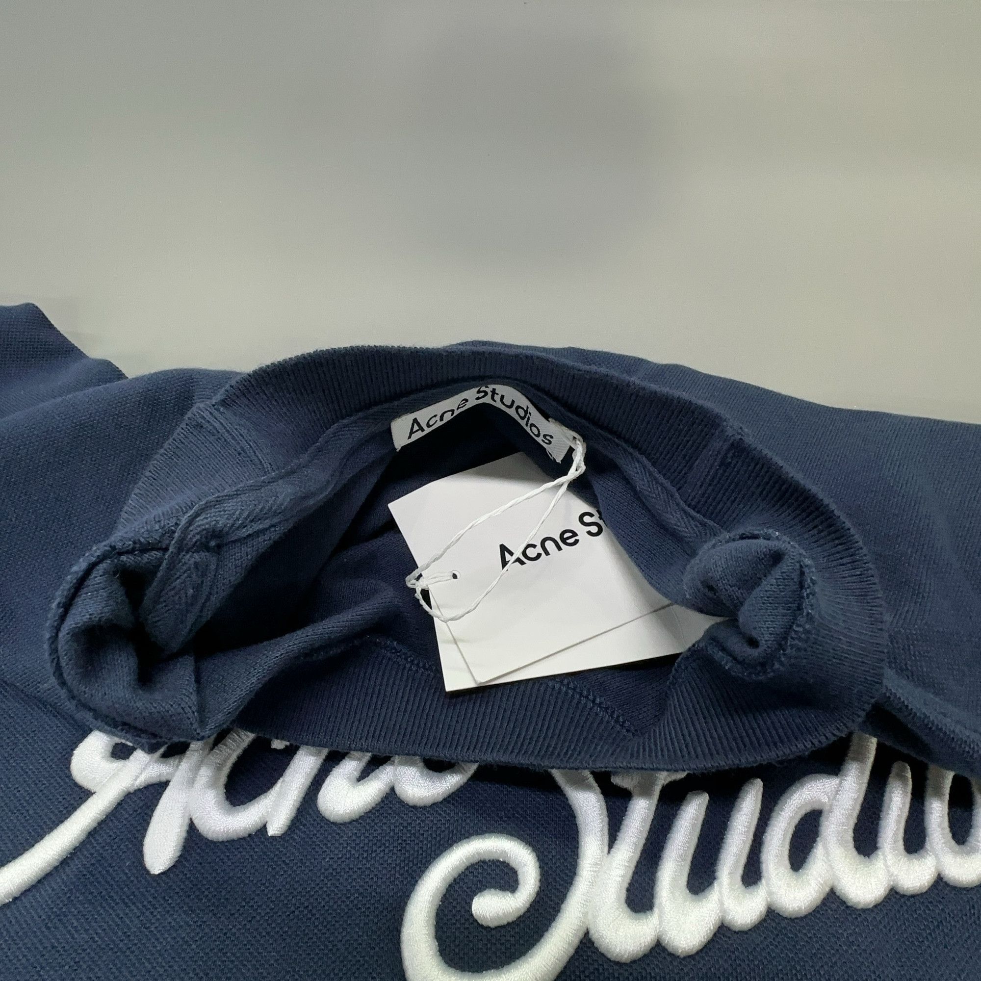 Acne Studios Acne Studios Script Logo Long Sleeve T-Shirt Size S Size US S / EU 44-46 / 1 - 6 Thumbnail