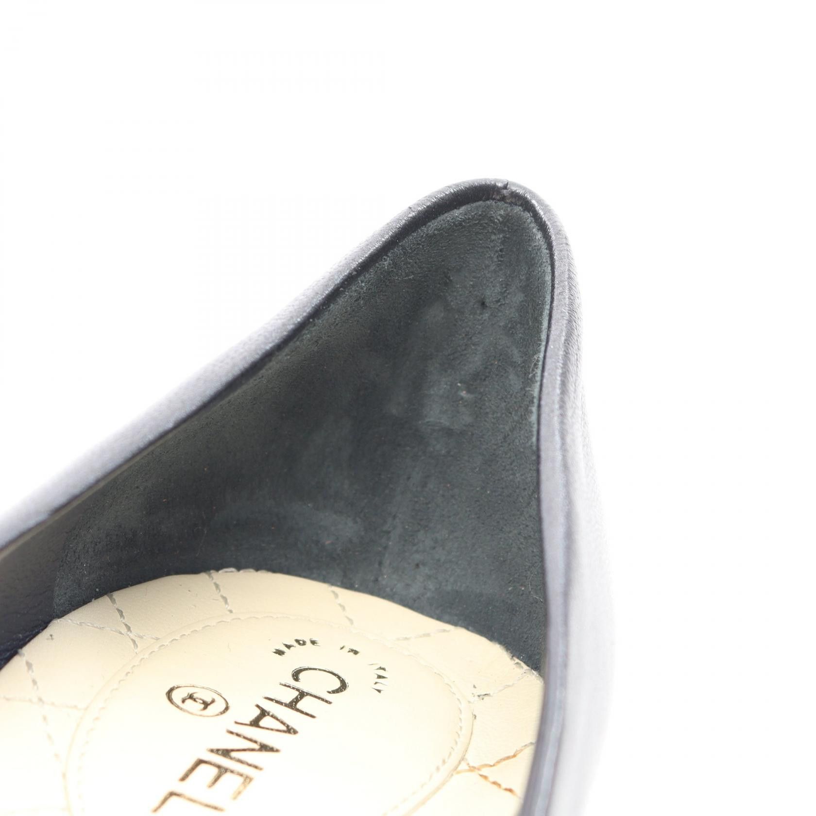 Chanel Chanel CHANEL Camellia Coco Mark Lambskin Pumps Leather Shoes DUTY FREE for USA Size ONE SIZE - 9 Thumbnail