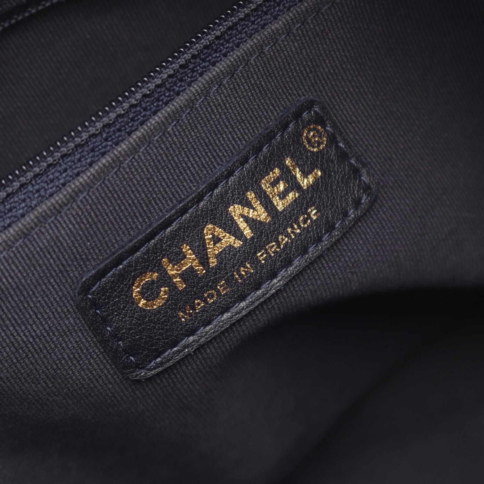 Chanel Chanel CHANEL Matelasse Lambskin Shoulder Bag Leather Shoulder Bag AS2910 DUTY FREE for USA Size ONE SIZE - 4 Thumbnail