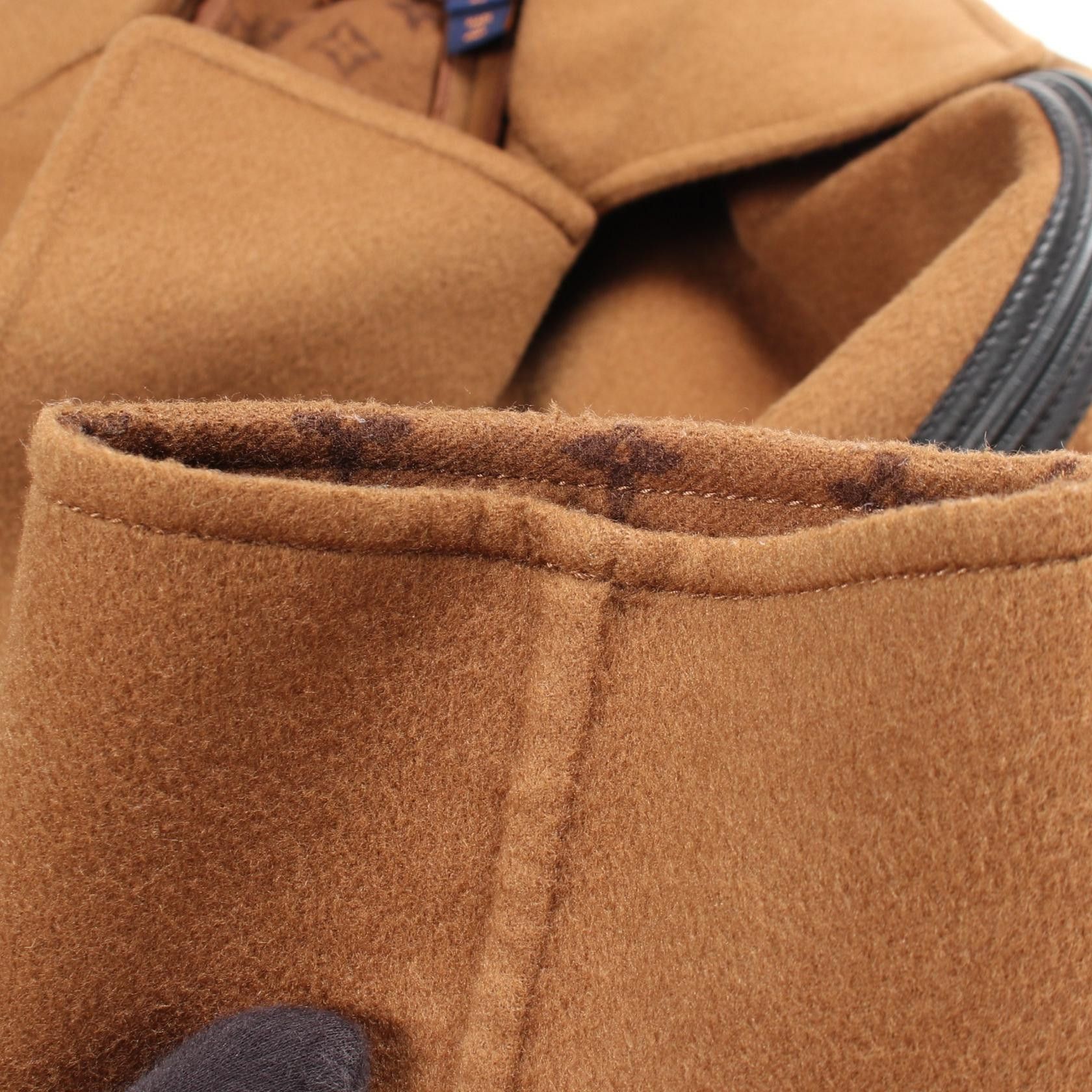 Louis Vuitton Louis Vuitton Louis Vuitton Monogram Wool Leather Coat Leather Outerwear RW222WQWEFNC010 DUTY FREE for USA Size ONE SIZE - 6 Thumbnail