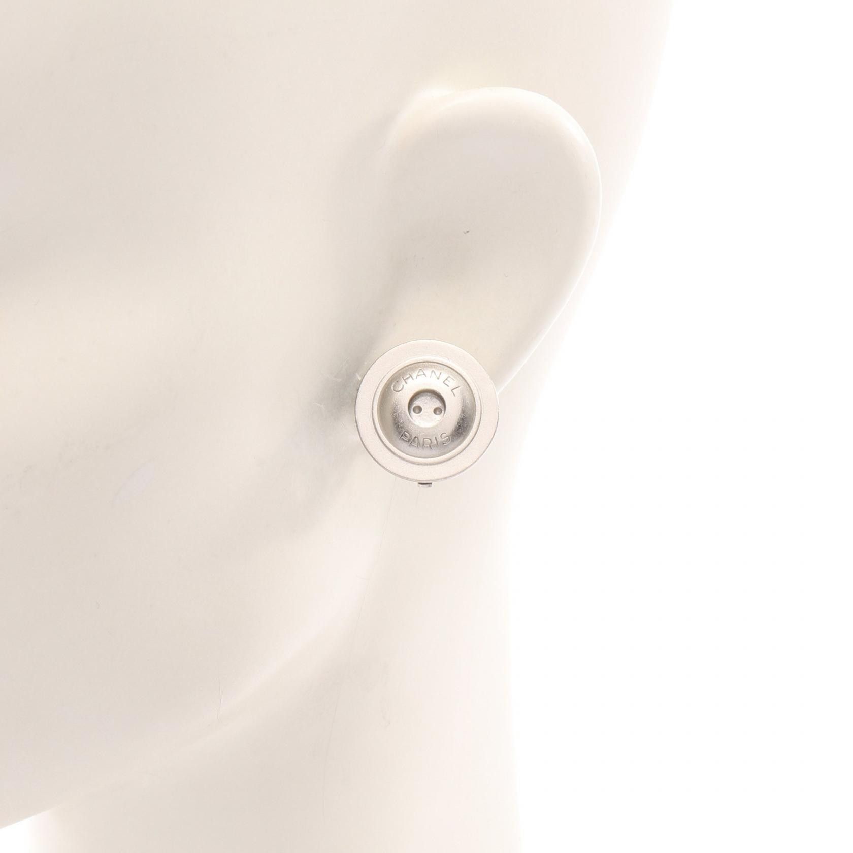 Chanel Chanel Chanel Logo Clip Earrings Metal Earrings DUTY FREE for USA Size ONE SIZE - 4 Thumbnail