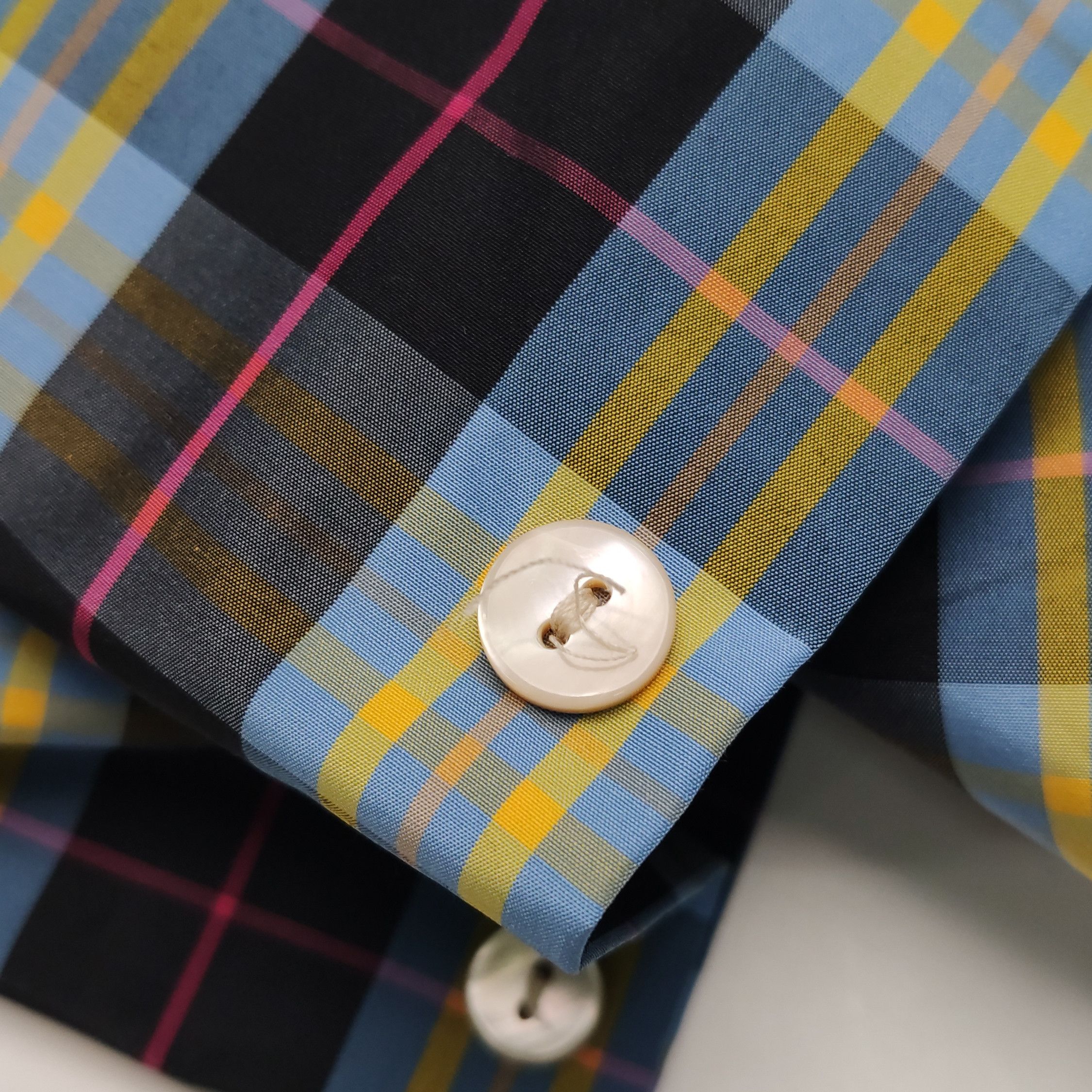 Gucci Gucci Men xs Button Ups Size US XS / EU 42 / 0 - 9 Thumbnail