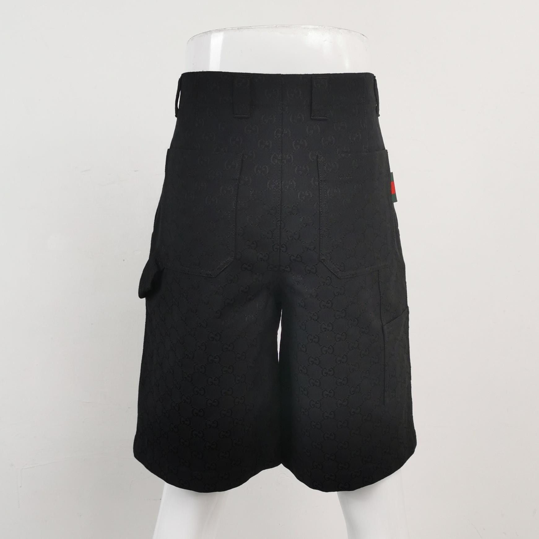 Gucci Gucci Men 30 Shorts Size US 30 / EU 46 - 2 Thumbnail