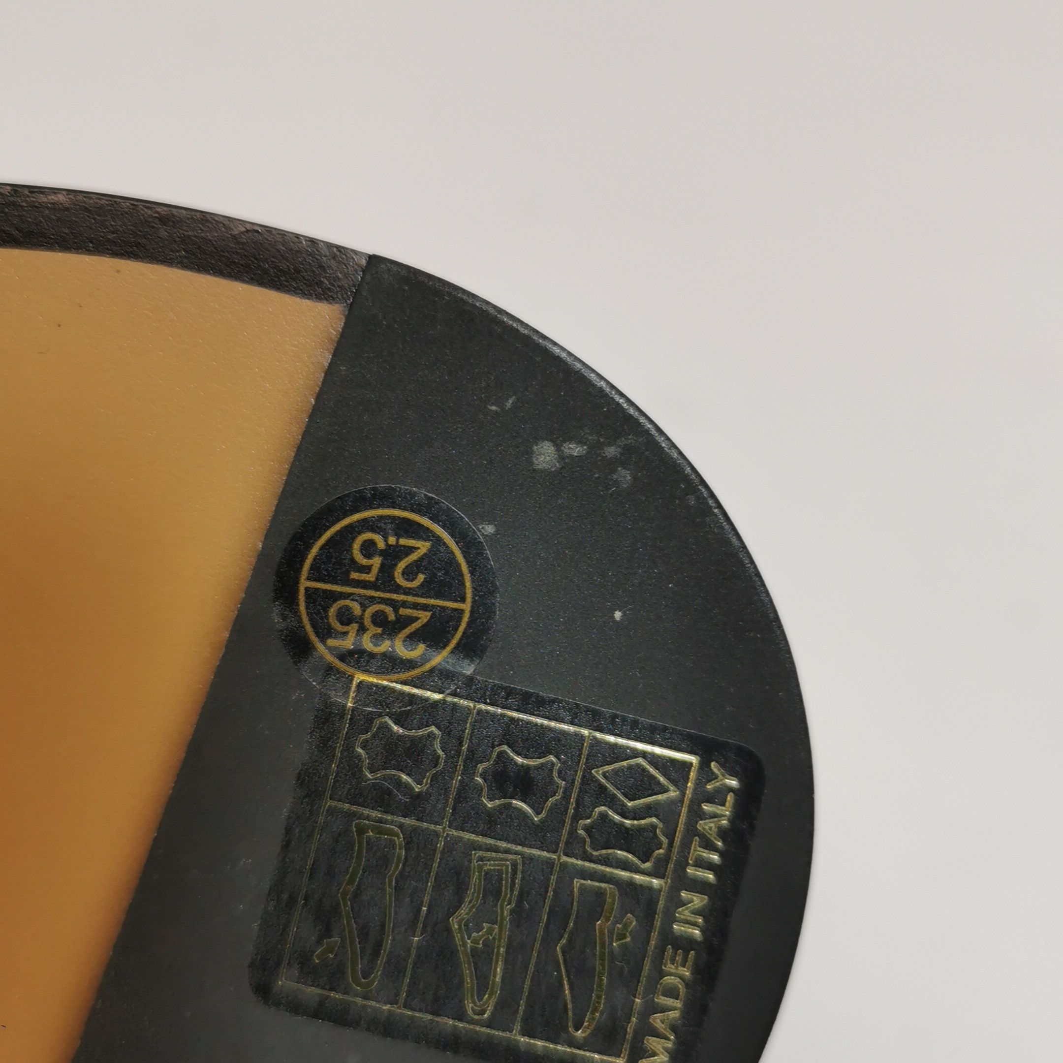 Gucci Gucci Men 5.5 Leather Size US 5.5 / EU 38 - 7 Thumbnail