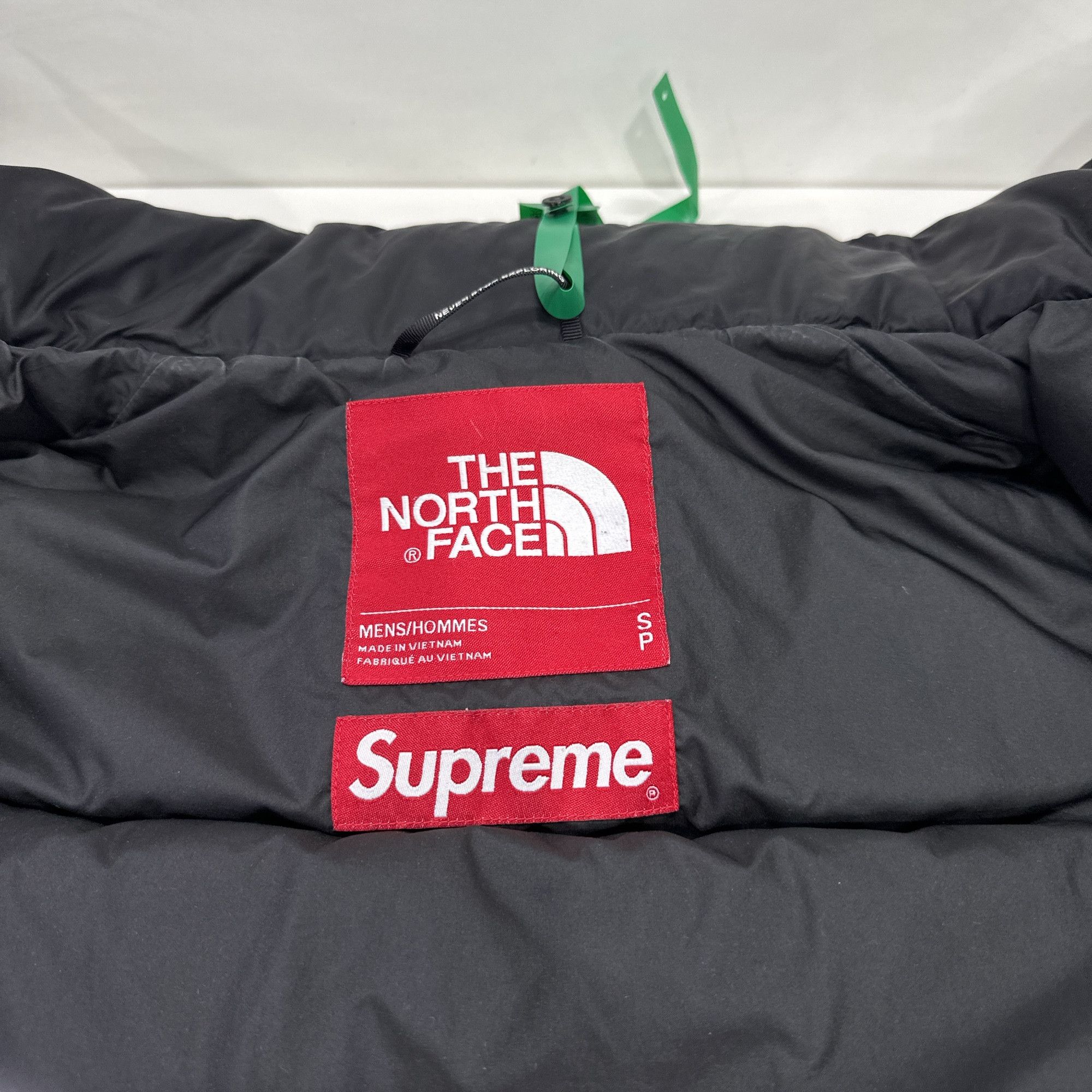 Supreme Supreme x The North Face Paper Print Nuptse Jacket Size S Size US S / EU 44-46 / 1 - 3 Thumbnail