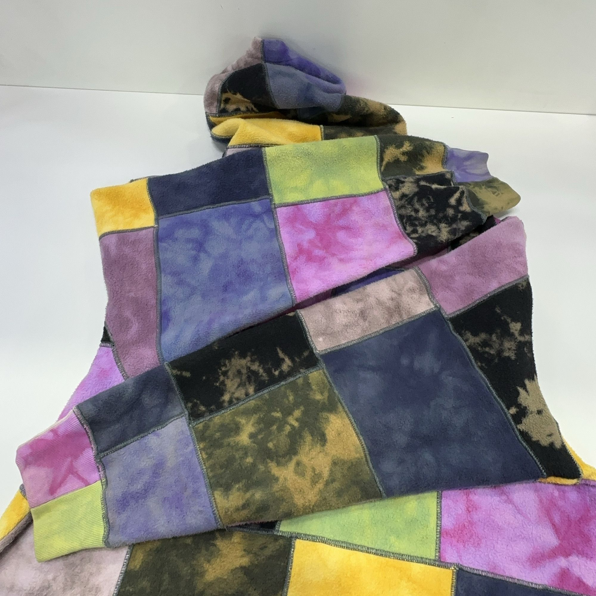 Supreme Supreme Patchwork Tie Dye Hoodie Size L Size US L / EU 52-54 / 3 - 18 Thumbnail