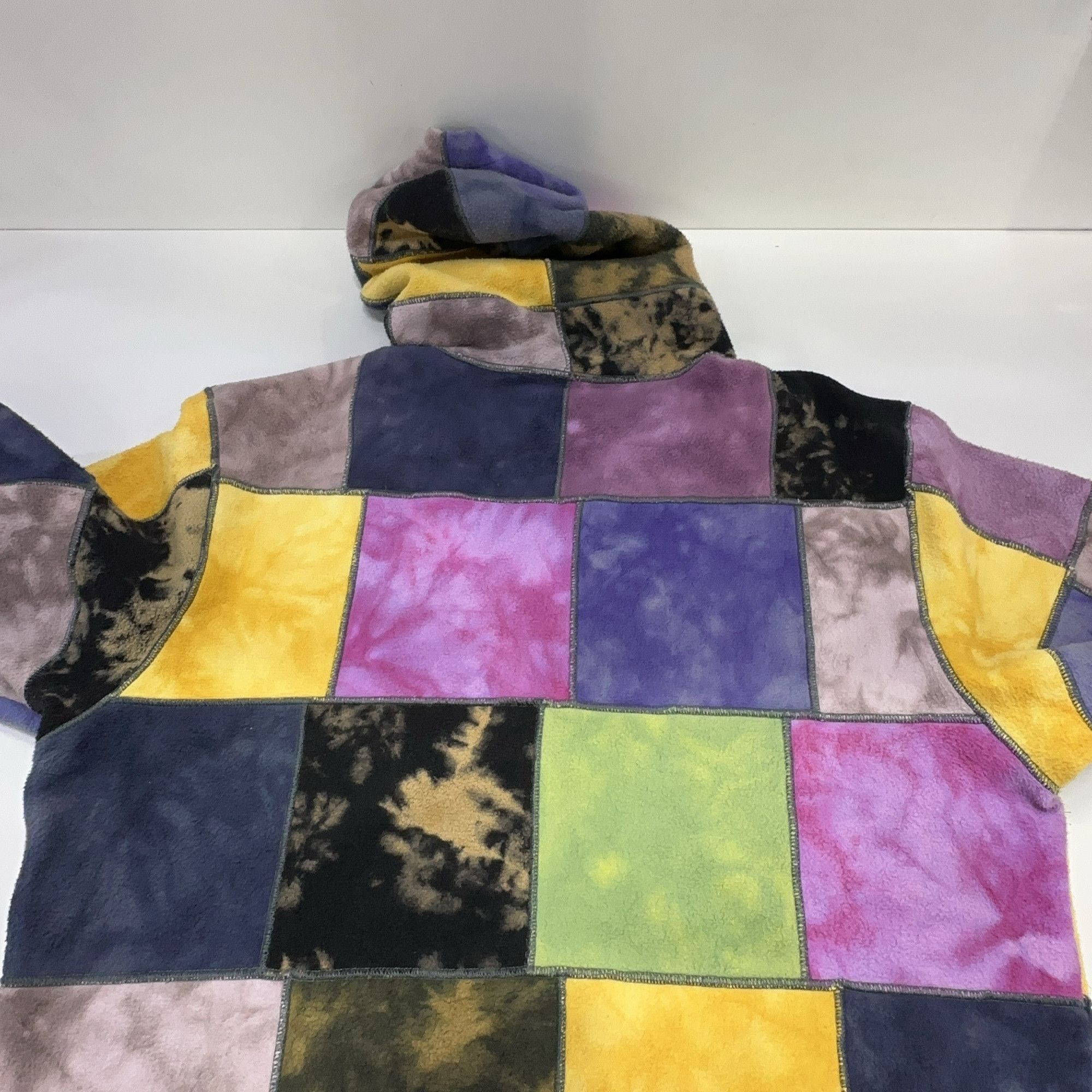 Supreme Supreme Patchwork Tie Dye Hoodie Size L Size US L / EU 52-54 / 3 - 16 Thumbnail