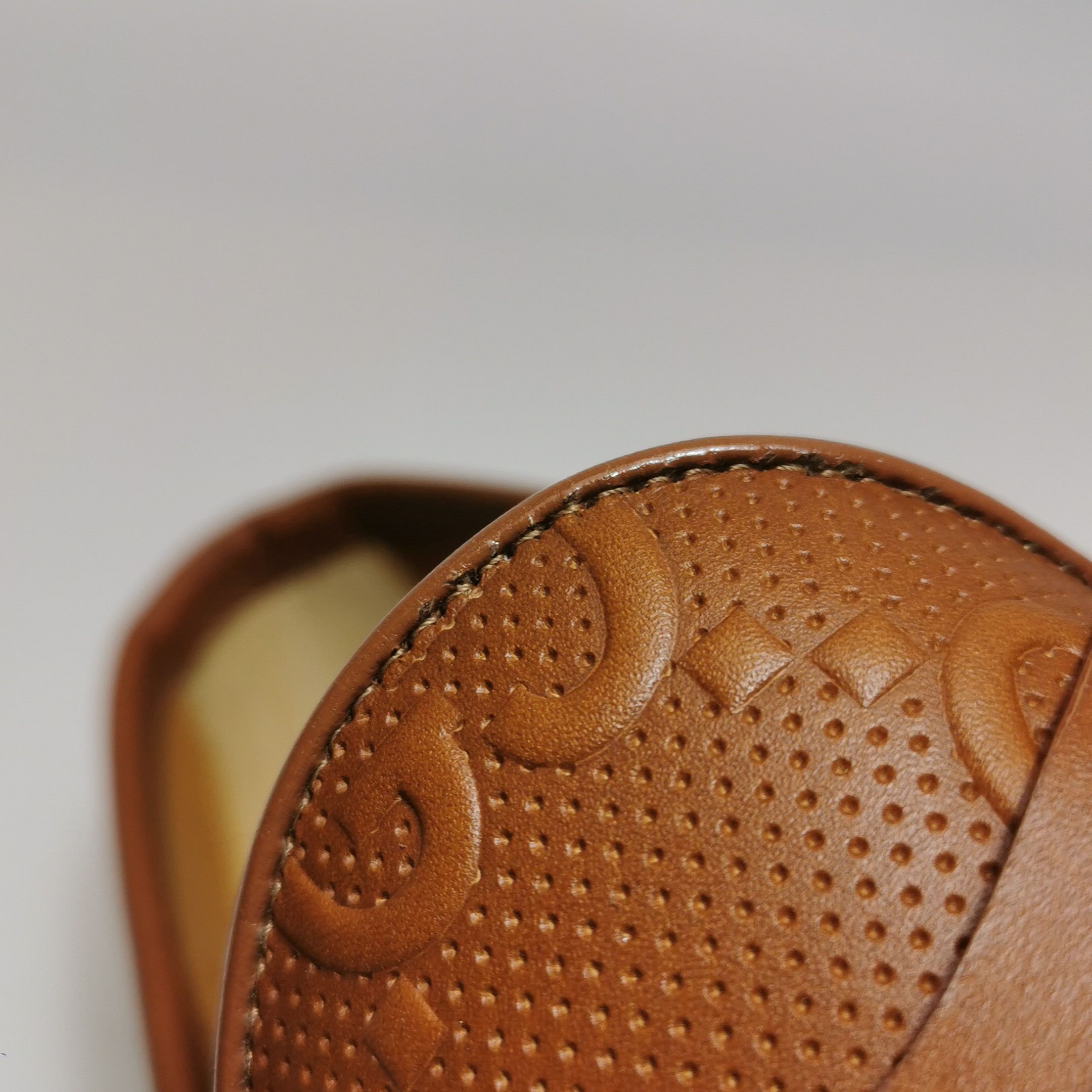 Gucci Gucci Men 5.5 Leather Size US 5.5 / EU 38 - 7 Thumbnail