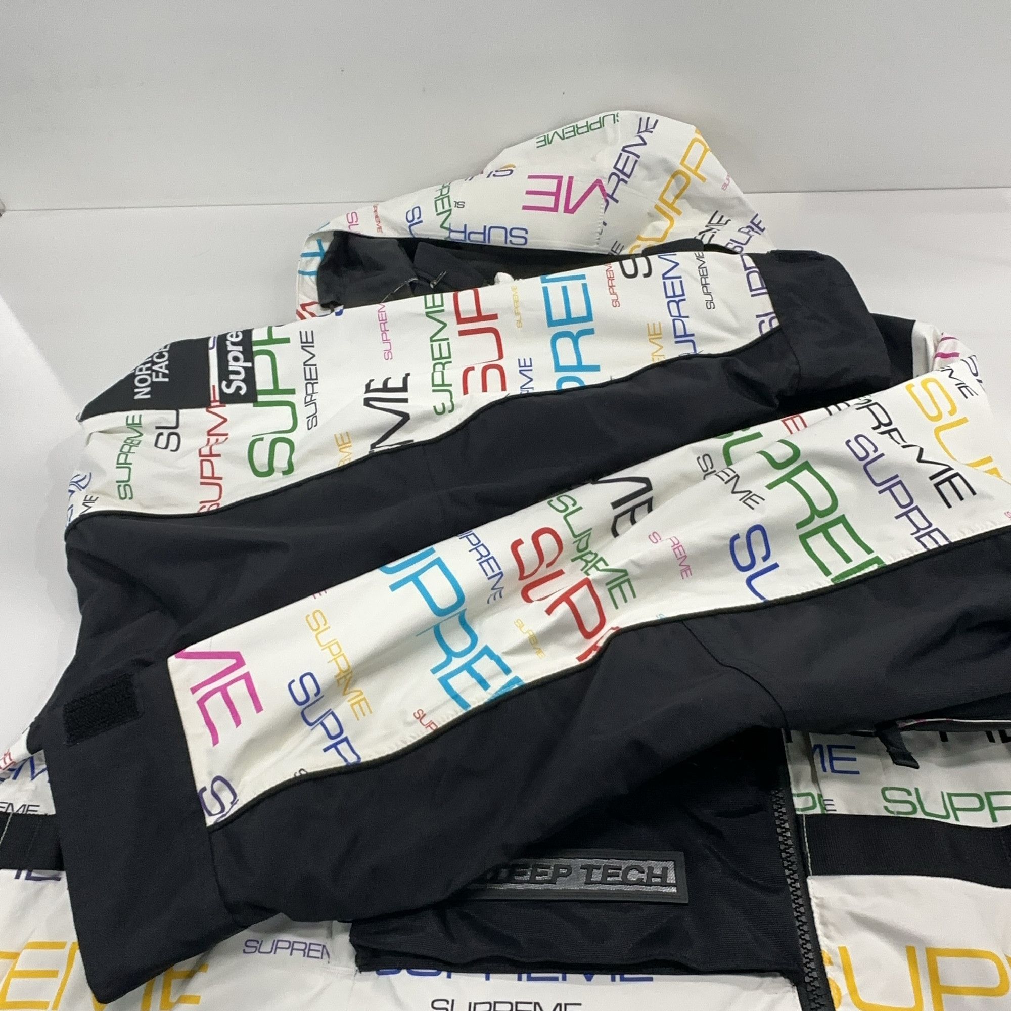 Supreme Supreme x The North Face Steep Tech Apogee Jacket Size L Size US L / EU 52-54 / 3 - 10 Thumbnail