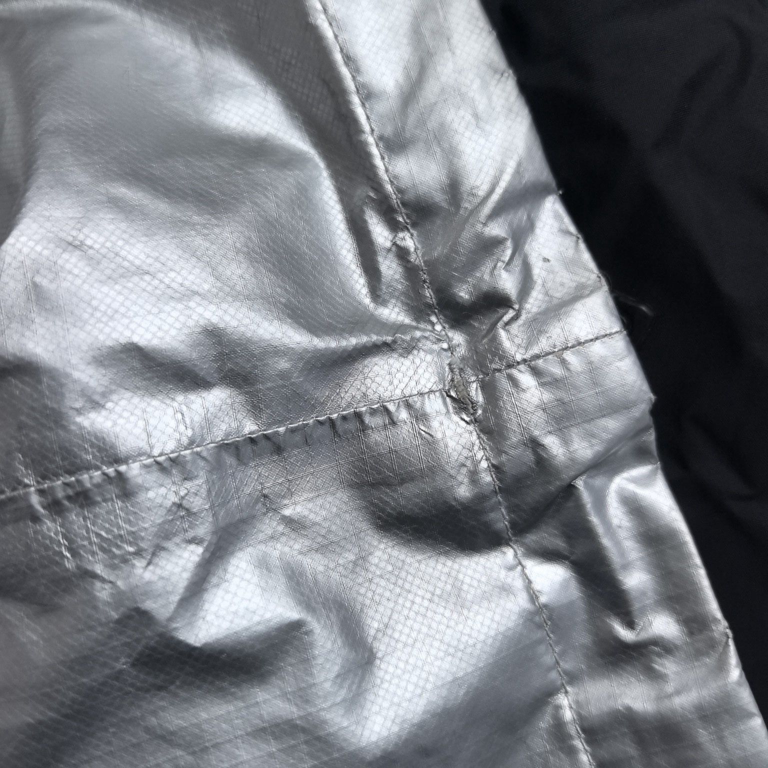 Supreme Supreme x The North Face Metallic Jacket Size M Size US M / EU 48-50 / 2 - 13 Thumbnail