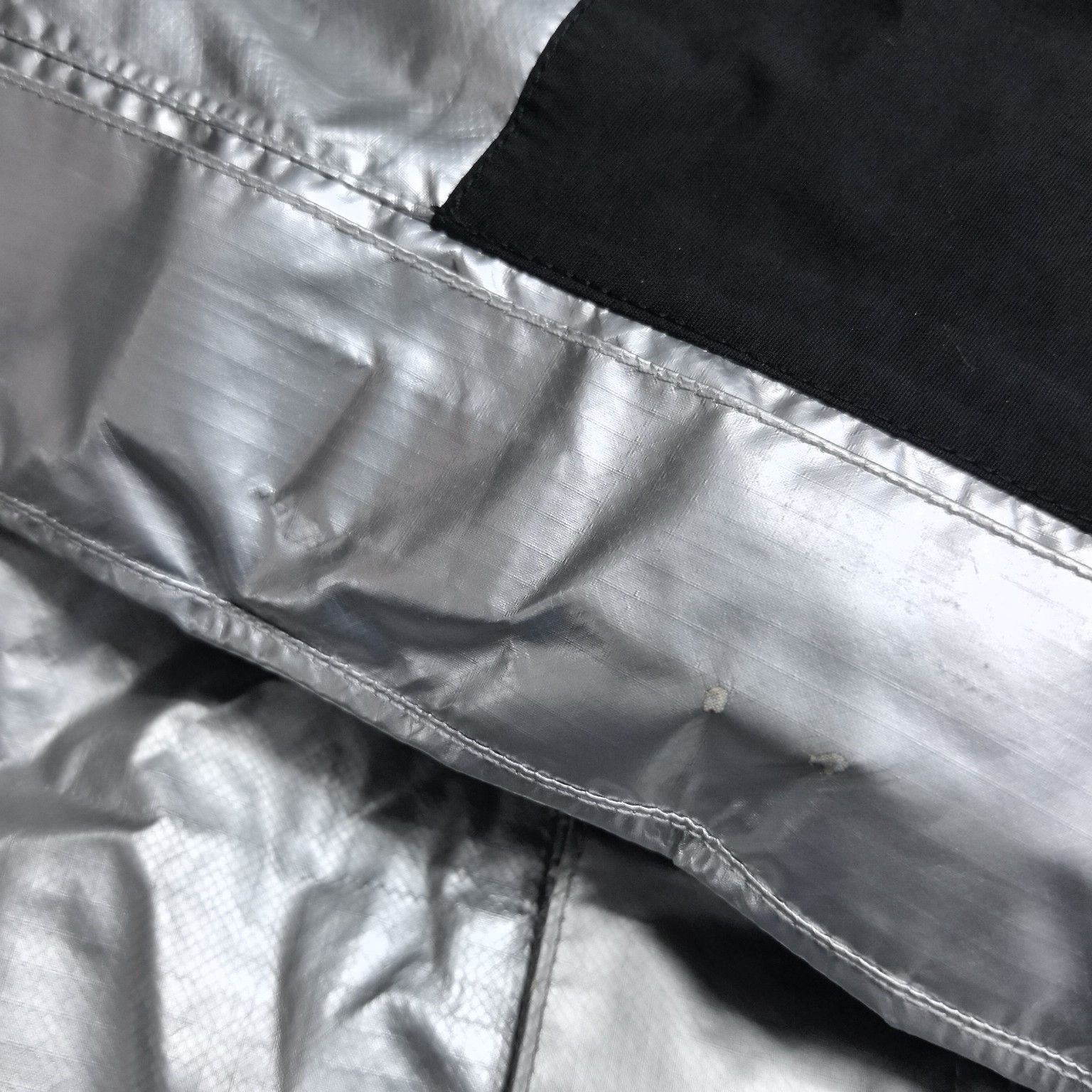 Supreme Supreme x The North Face Metallic Jacket Size M Size US M / EU 48-50 / 2 - 9 Thumbnail