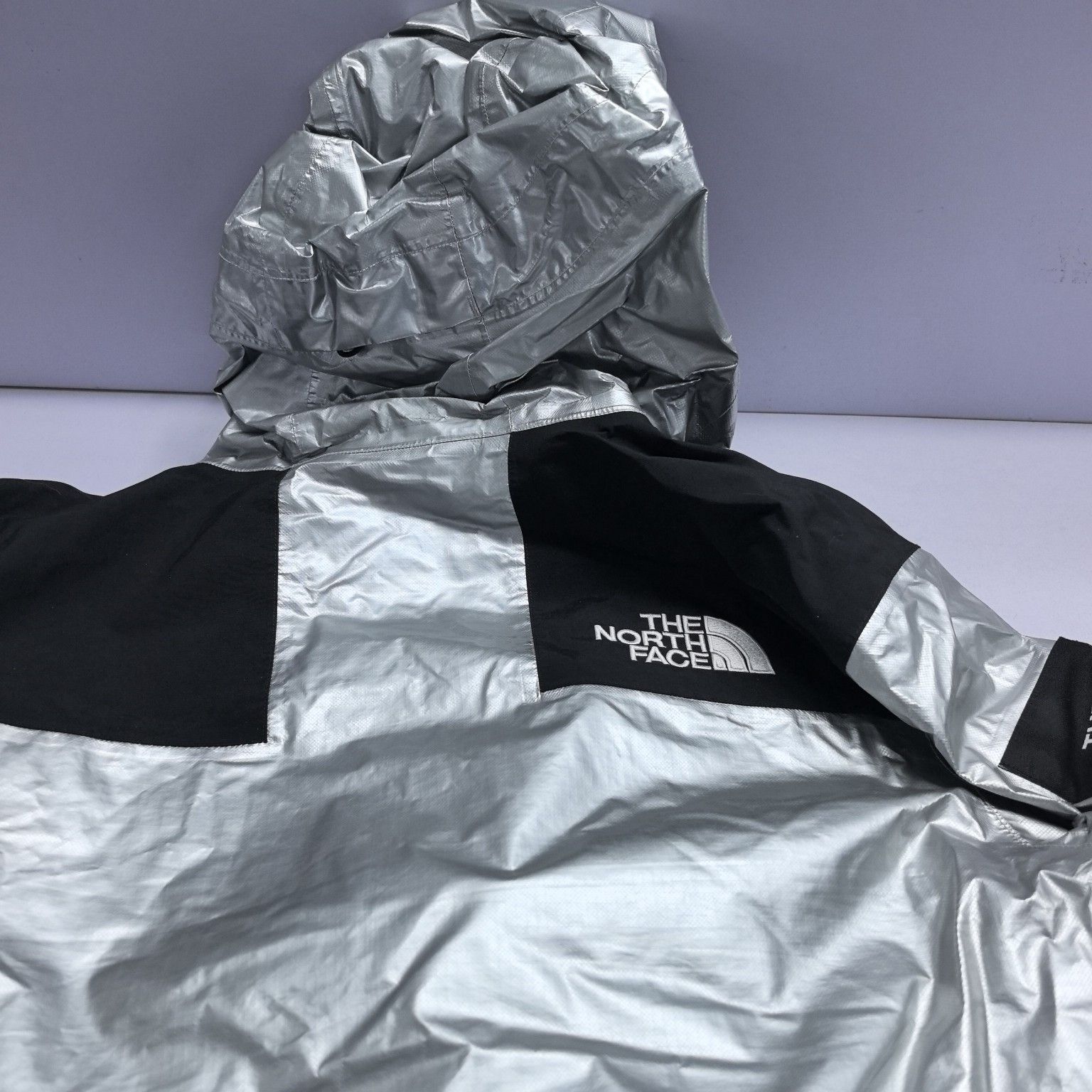 Supreme Supreme x The North Face Metallic Jacket Size M Size US M / EU 48-50 / 2 - 6 Thumbnail