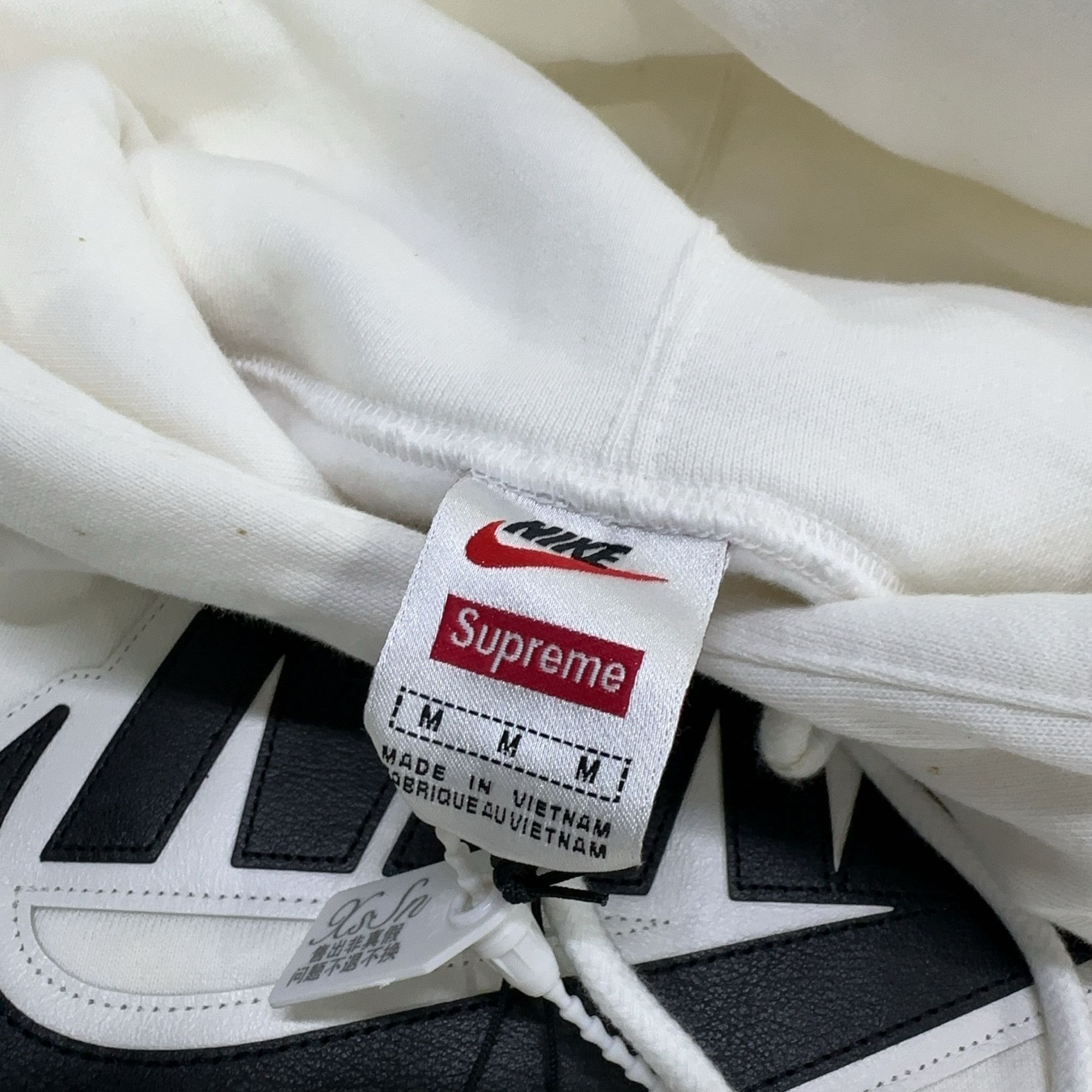 Supreme Supreme x Nike Leather Logo Hoodie Size M Size US M / EU 48-50 / 2 - 9 Thumbnail