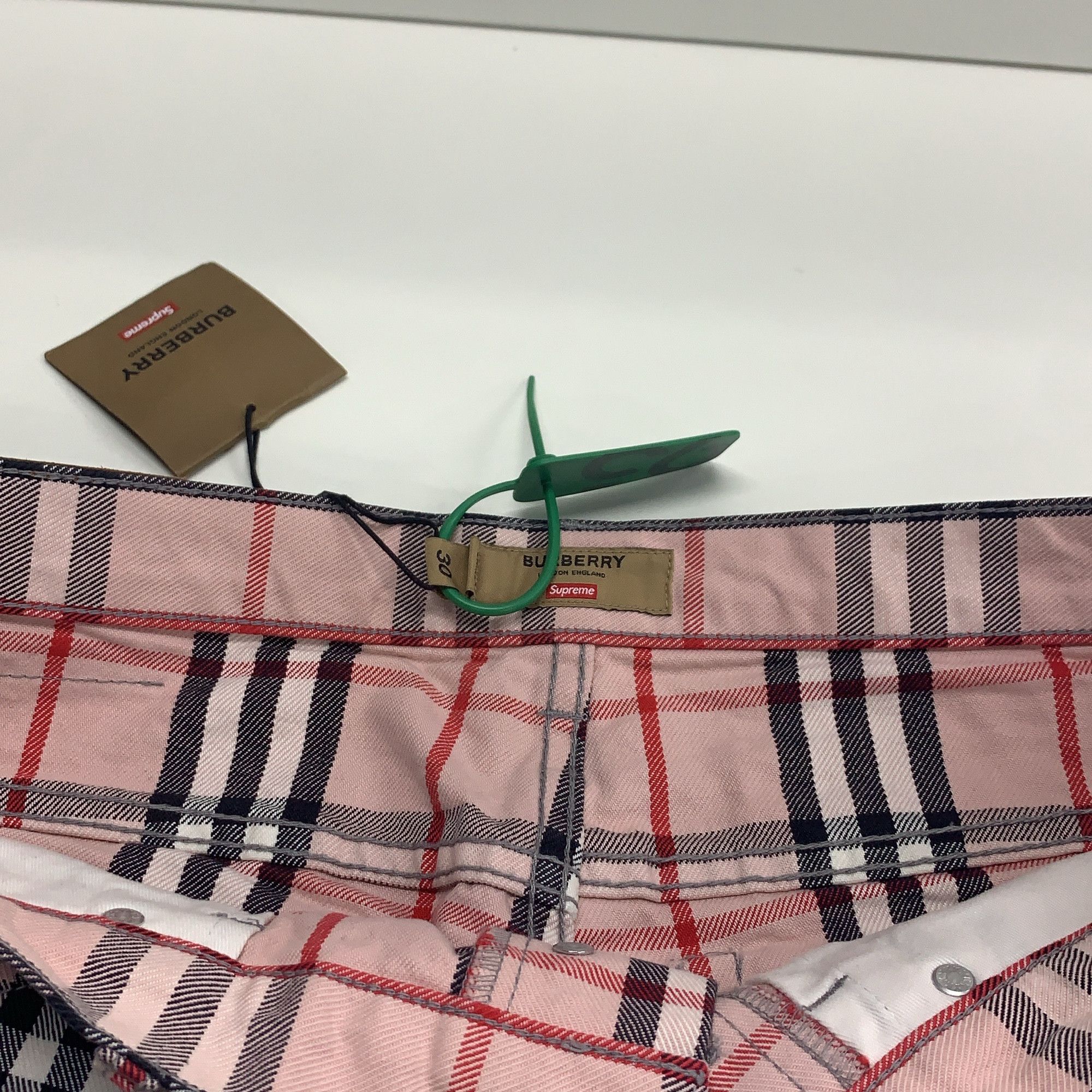Burberry × Supreme Supreme x Burberry Plaid Denim Jeans Size 30 Size US 30 / EU 46 - 4 Thumbnail