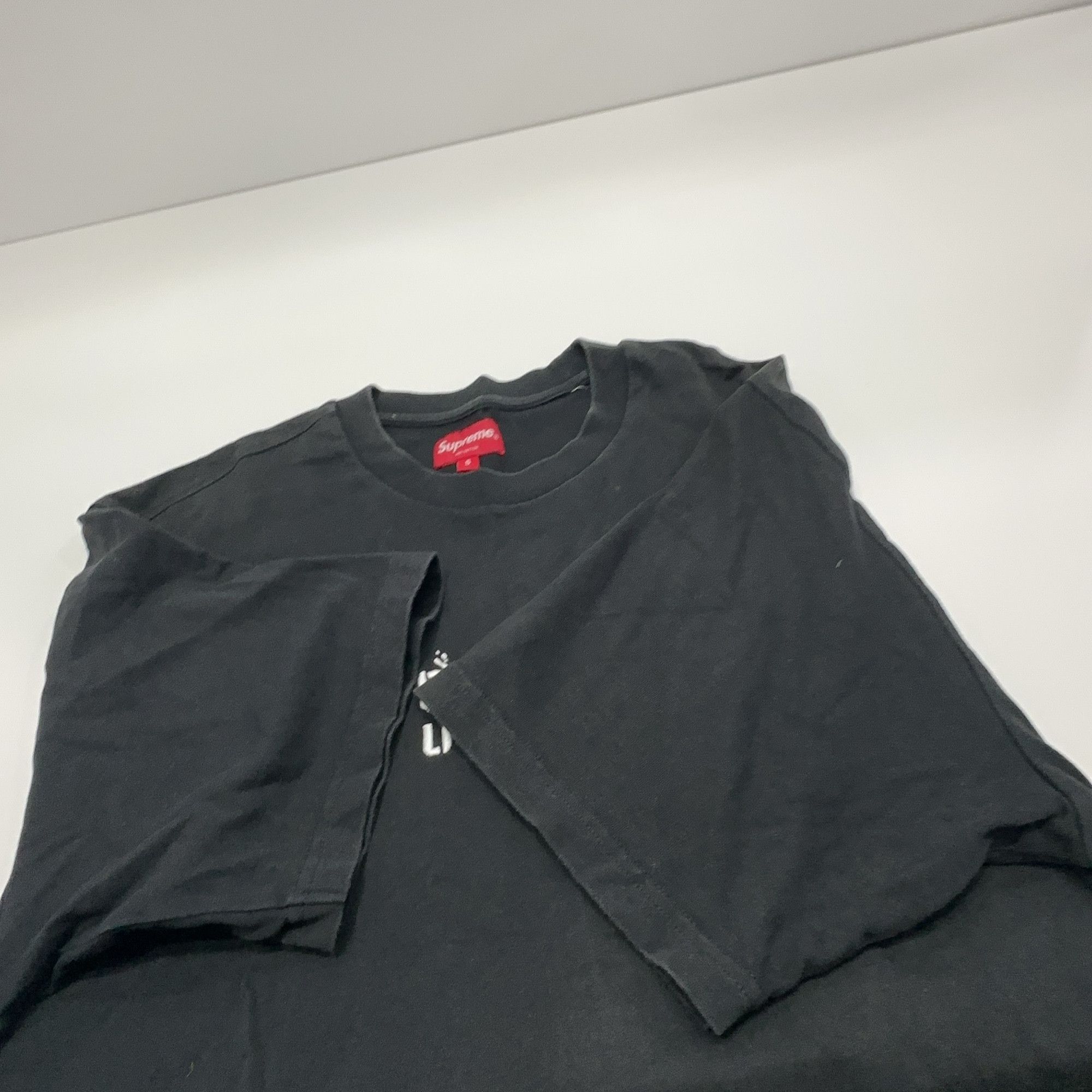 Supreme Supreme Embroidered Logo T-Shirt Size S Size US S / EU 44-46 / 1 - 9 Thumbnail