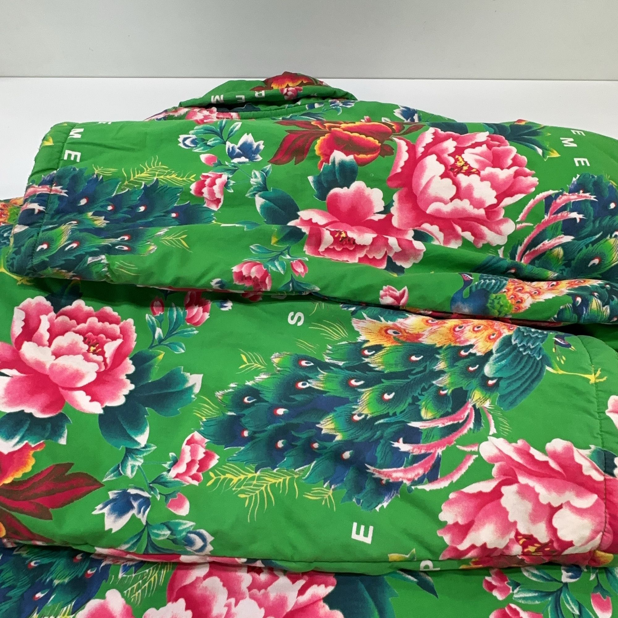 Supreme Supreme Peacock Floral Print Jacket Size L Size US L / EU 52-54 / 3 - 11 Thumbnail