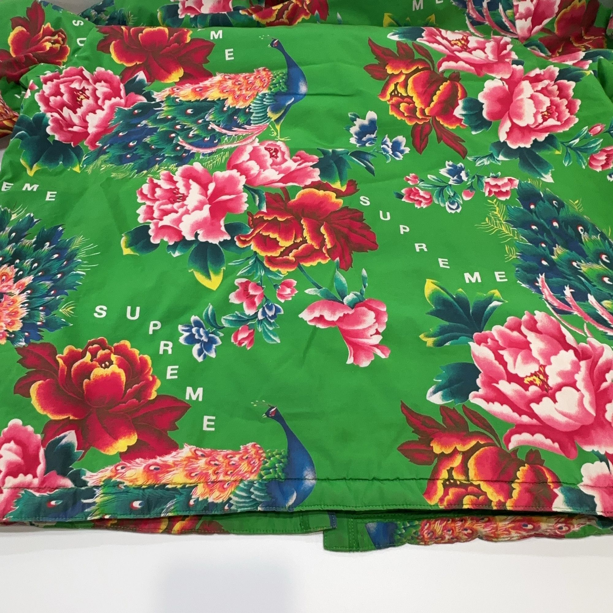 Supreme Supreme Peacock Floral Print Jacket Size L Size US L / EU 52-54 / 3 - 13 Thumbnail