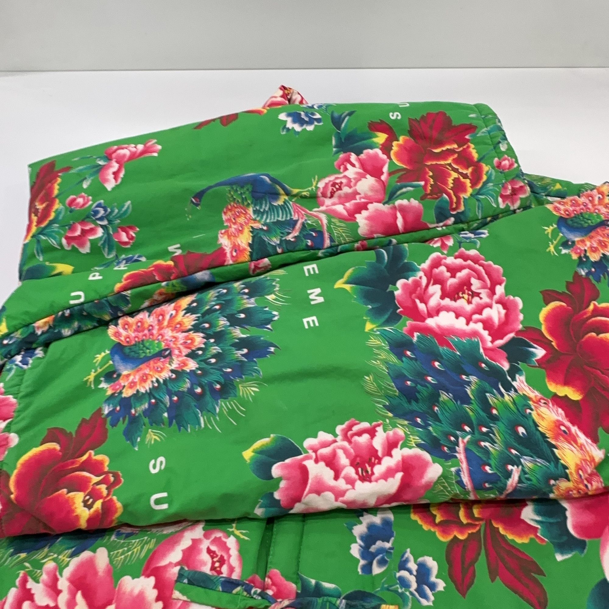 Supreme Supreme Peacock Floral Print Jacket Size L Size US L / EU 52-54 / 3 - 6 Thumbnail