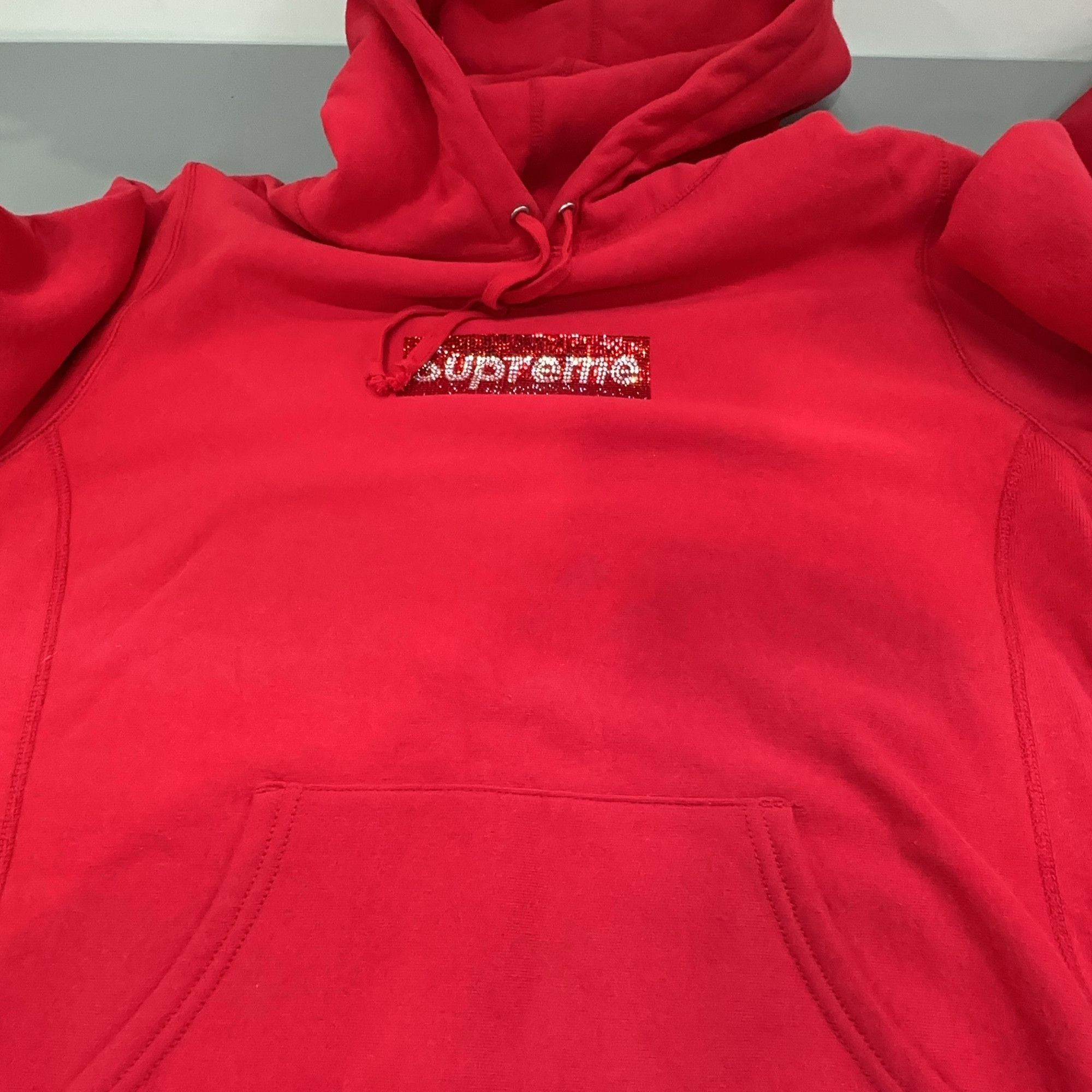Supreme Supreme Swarovski Box Logo Hoodie Red Size M Size US M / EU 48-50 / 2 - 8 Thumbnail
