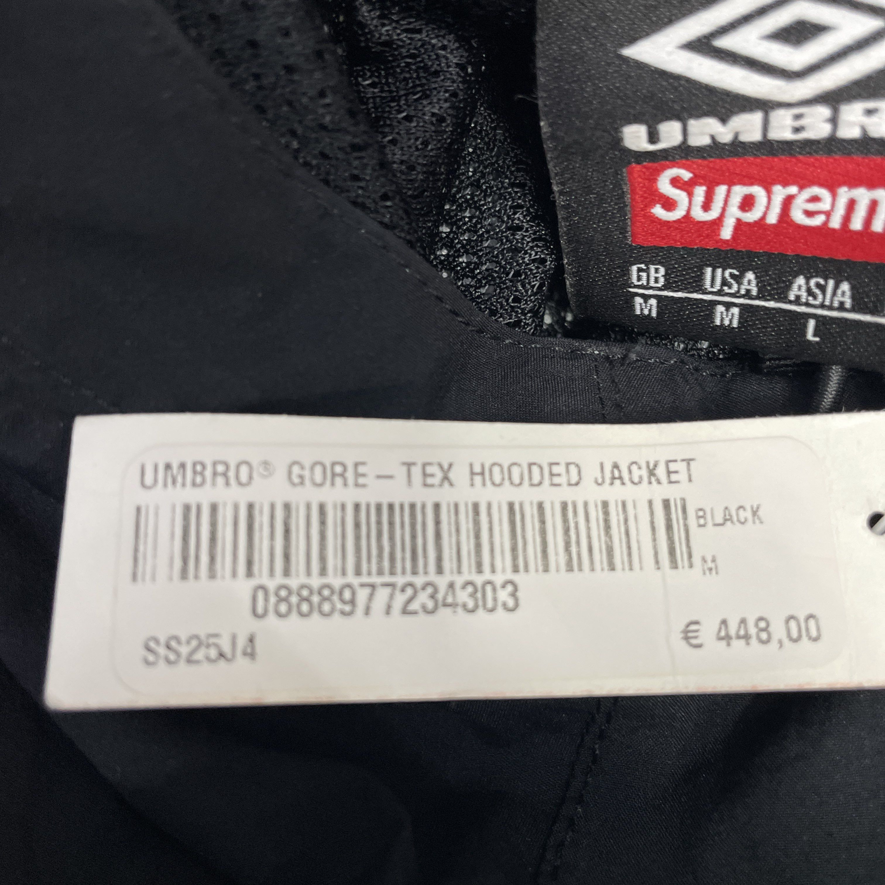 Supreme Supreme x Umbro GORE-TEX Hooded Jacket Size M Size US M / EU 48-50 / 2 - 4 Thumbnail