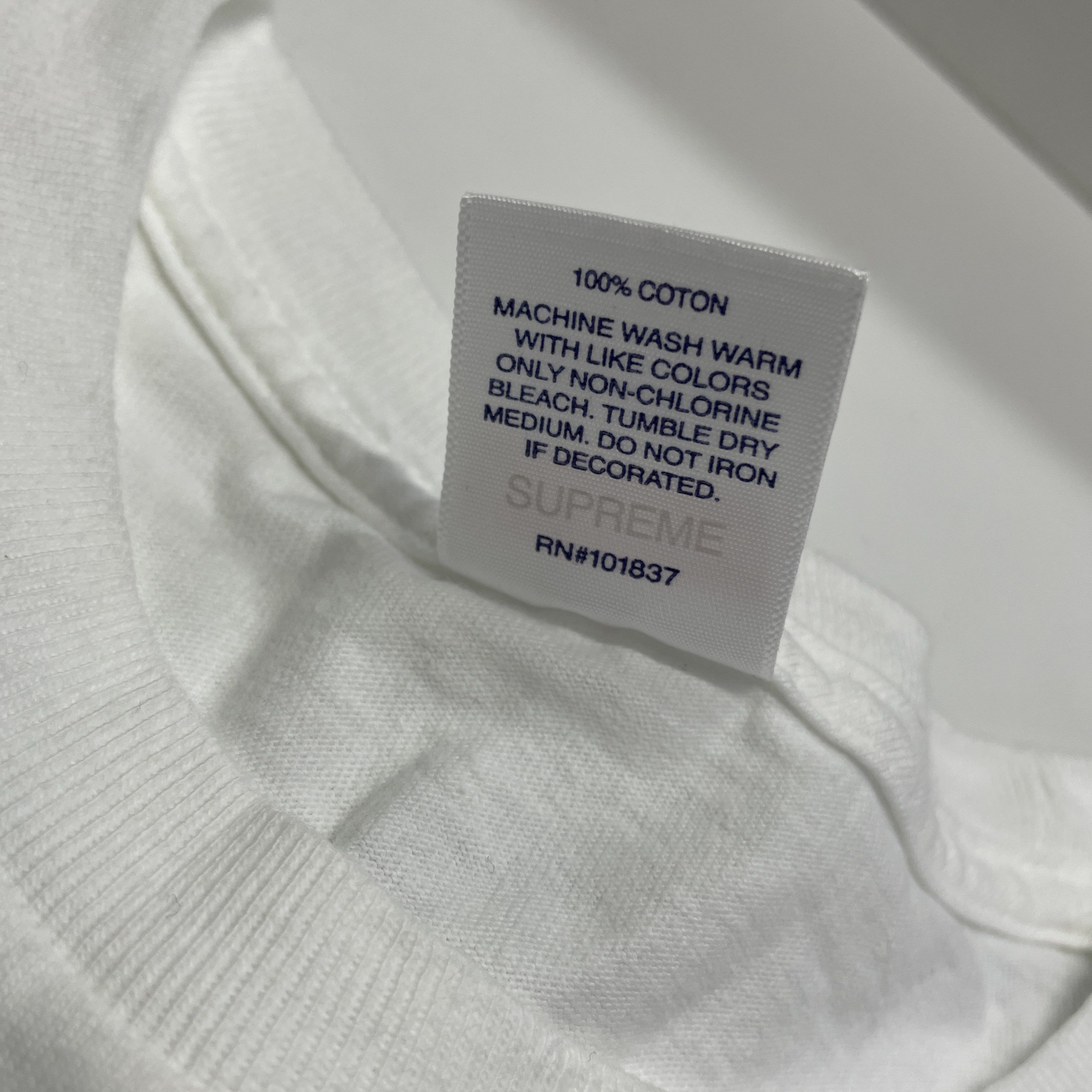Supreme Supreme Pills Graphic T-Shirt Size L Size US L / EU 52-54 / 3 - 3 Thumbnail