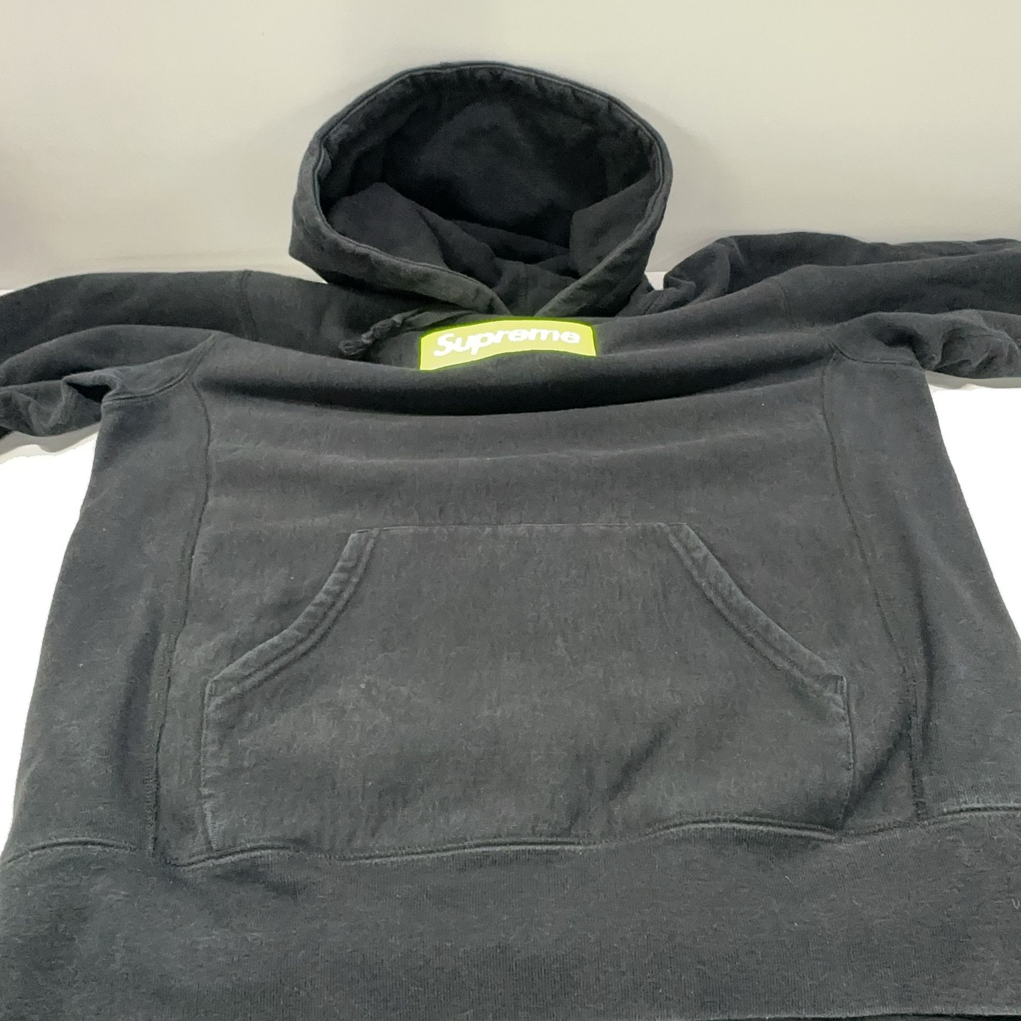 Supreme Supreme FW17 Lime Box Logo Hoodie Size L Size US L / EU 52-54 / 3 - 10 Thumbnail