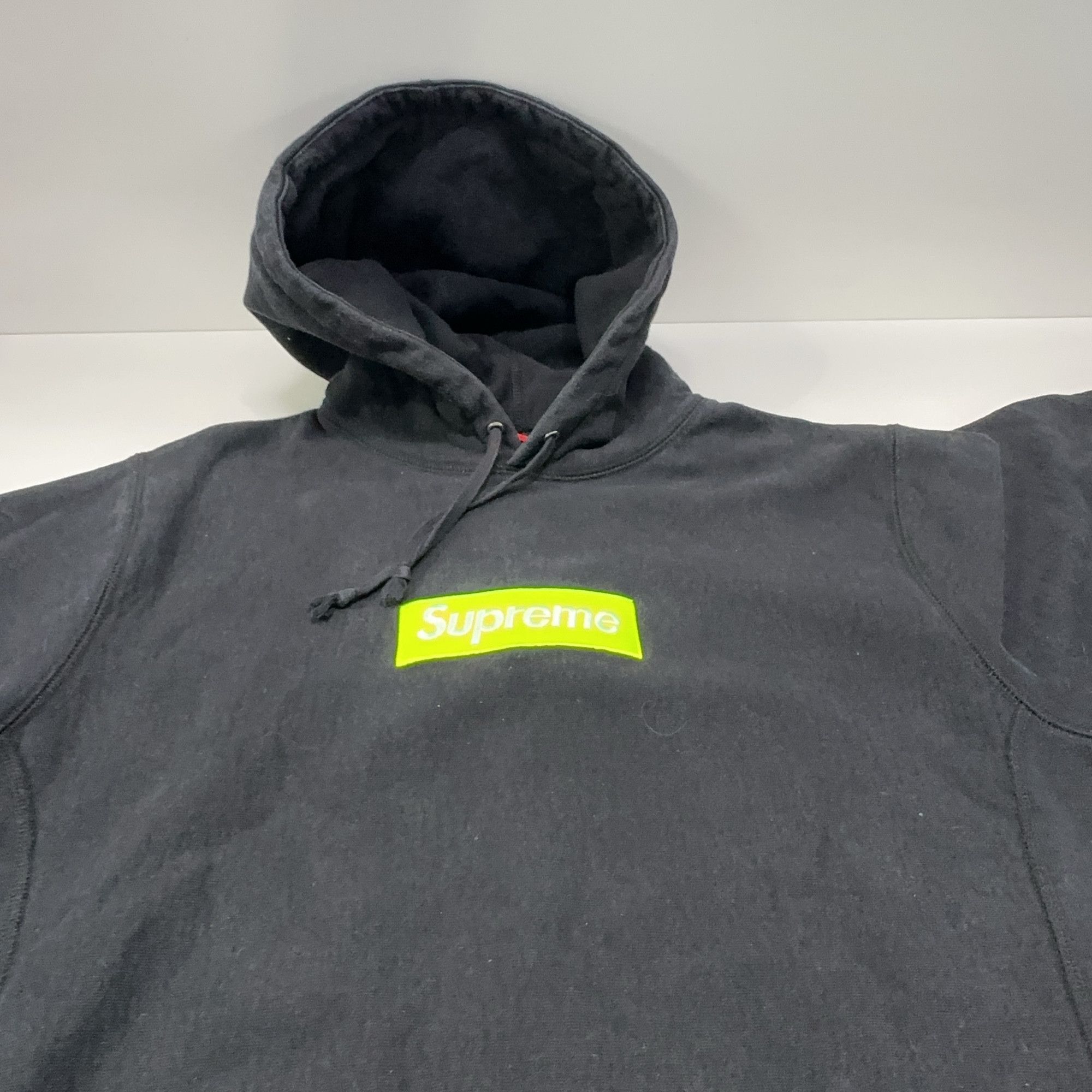 Supreme Supreme FW17 Lime Box Logo Hoodie Size L Size US L / EU 52-54 / 3 - 9 Thumbnail