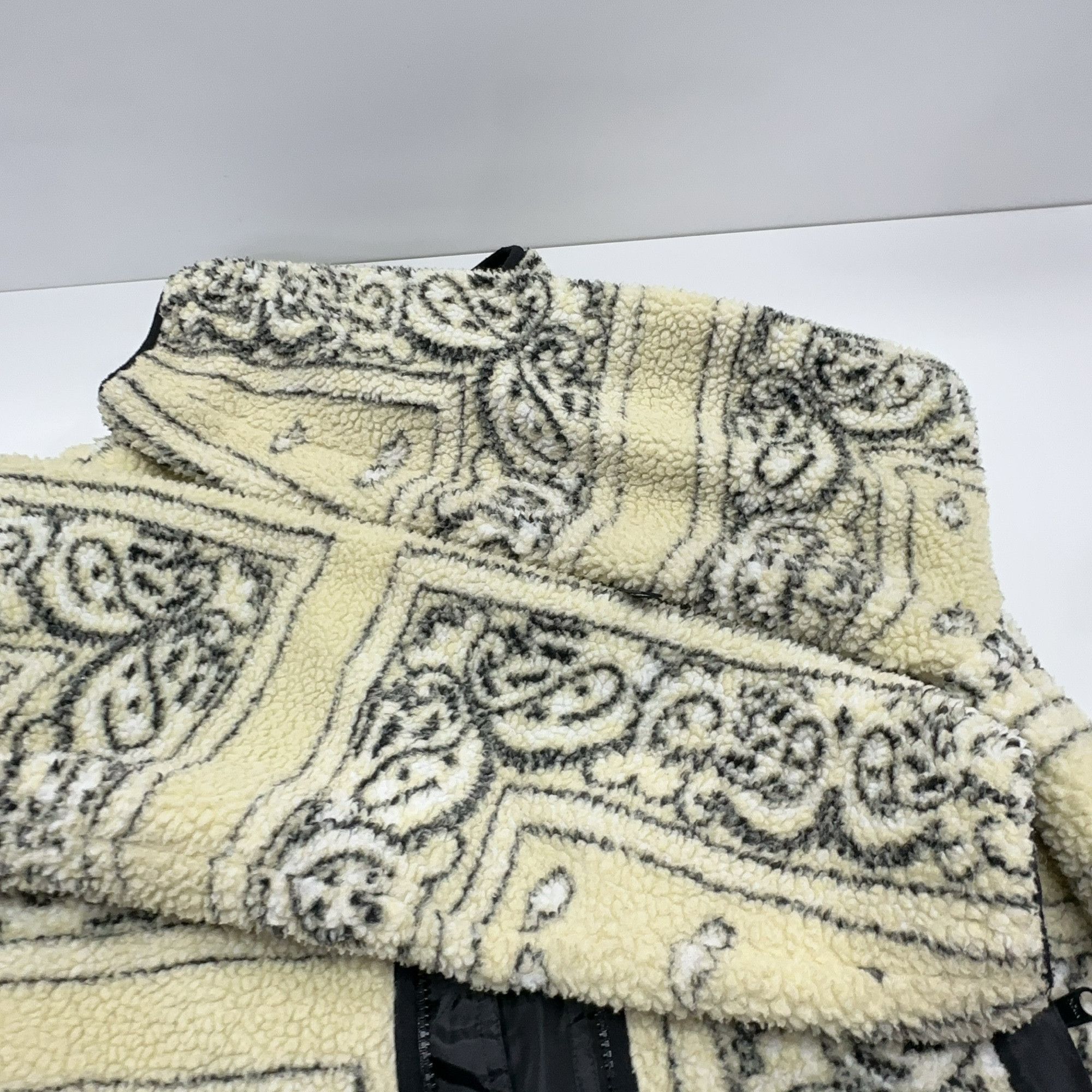 Supreme Supreme Reversible Bandana Fleece Jacket Size M Size US M / EU 48-50 / 2 - 10 Thumbnail