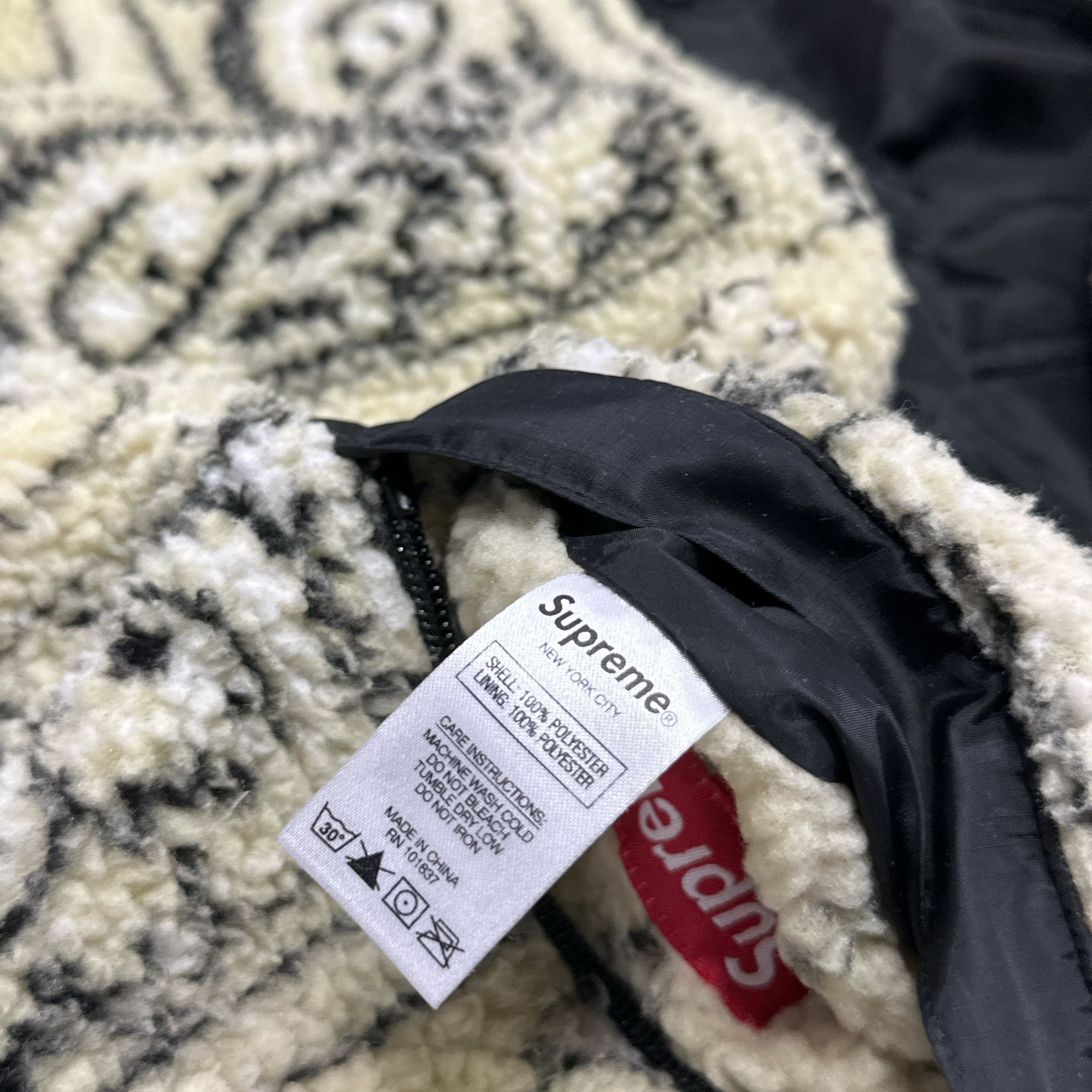 Supreme Supreme Reversible Bandana Fleece Jacket Size M Size US M / EU 48-50 / 2 - 5 Thumbnail