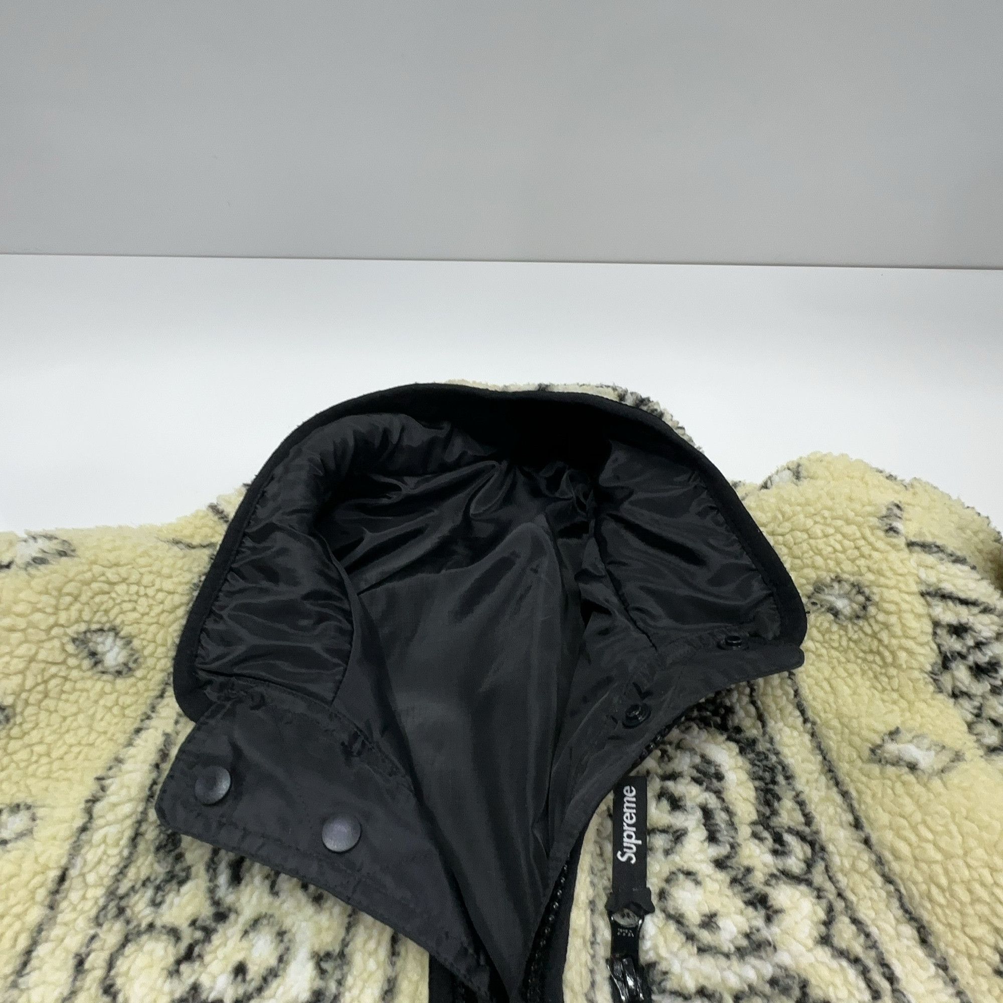Supreme Supreme Reversible Bandana Fleece Jacket Size M Size US M / EU 48-50 / 2 - 7 Thumbnail