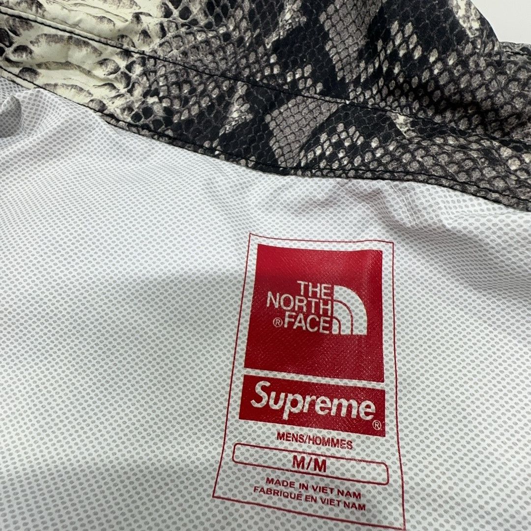 Supreme Supreme x The North Face Snakeskin Coaches Jacket Size M Size US M / EU 48-50 / 2 - 3 Thumbnail
