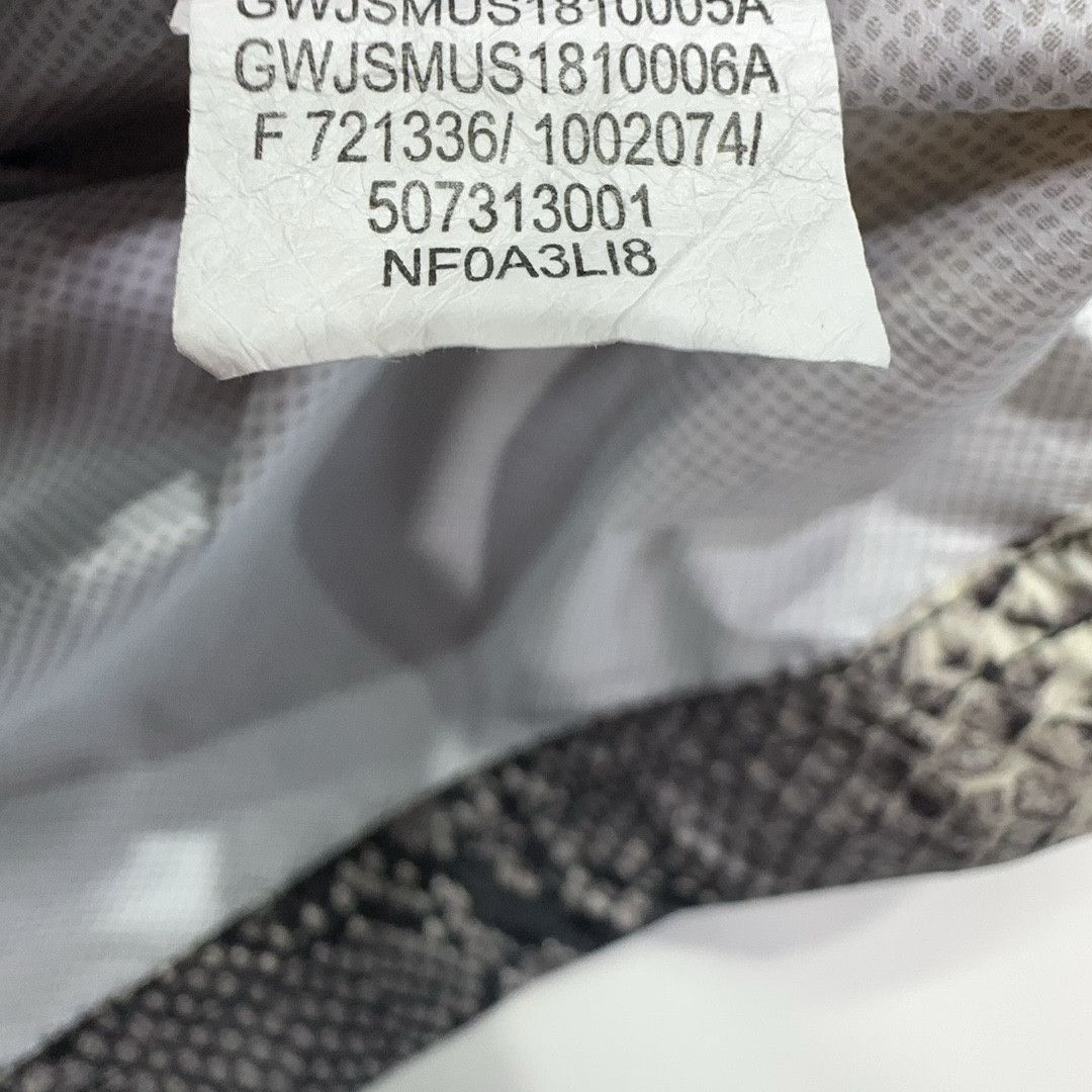 Supreme Supreme x The North Face Snakeskin Coaches Jacket Size M Size US M / EU 48-50 / 2 - 4 Thumbnail