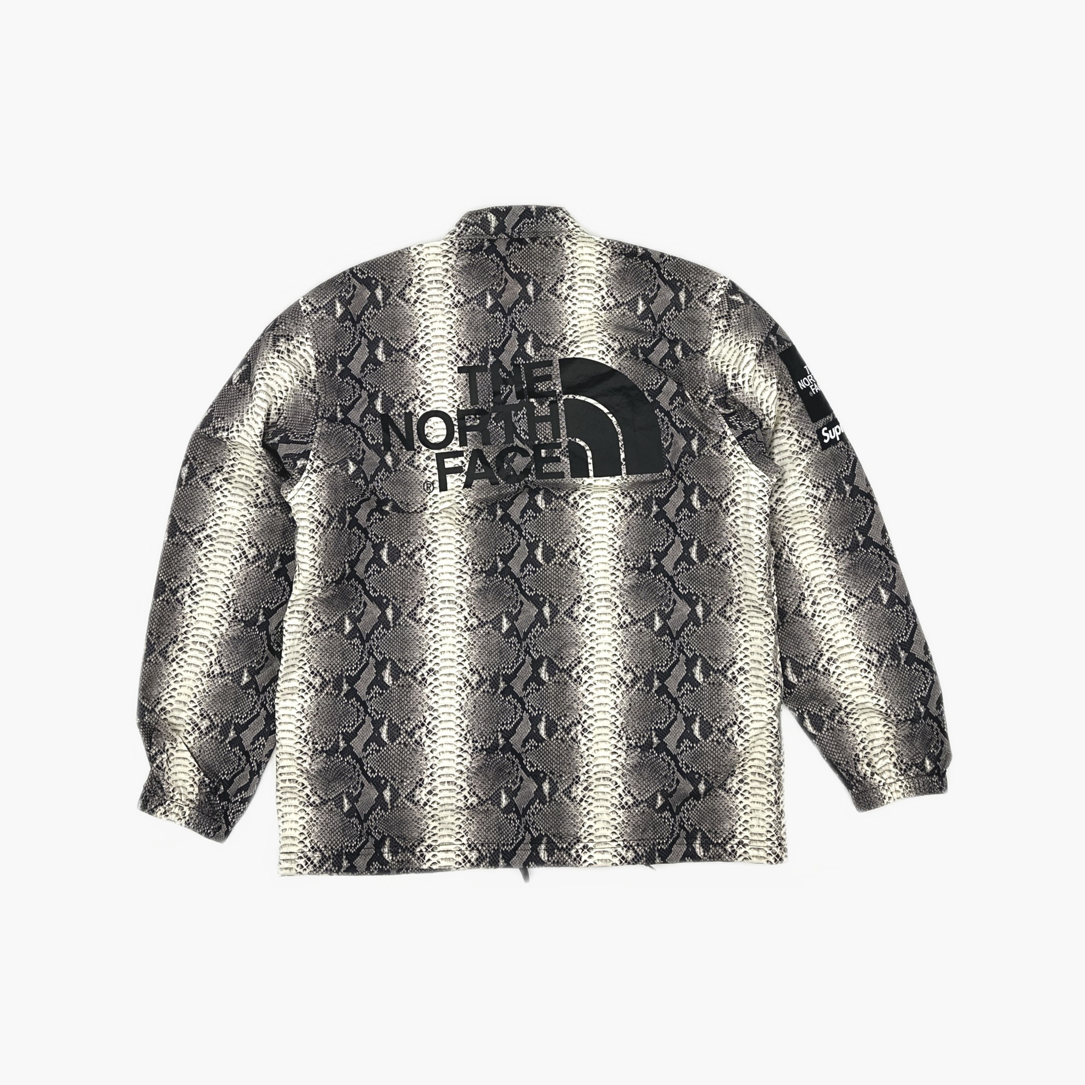 Supreme Supreme x The North Face Snakeskin Coaches Jacket Size M Size US M / EU 48-50 / 2 - 2 Thumbnail