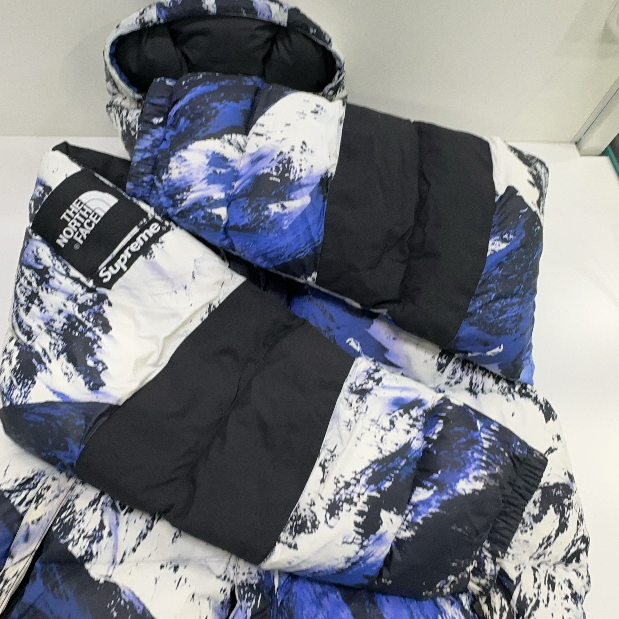 Supreme Supreme x The North Face Mountain Puffer Jacket Size L Size US L / EU 52-54 / 3 - 10 Thumbnail