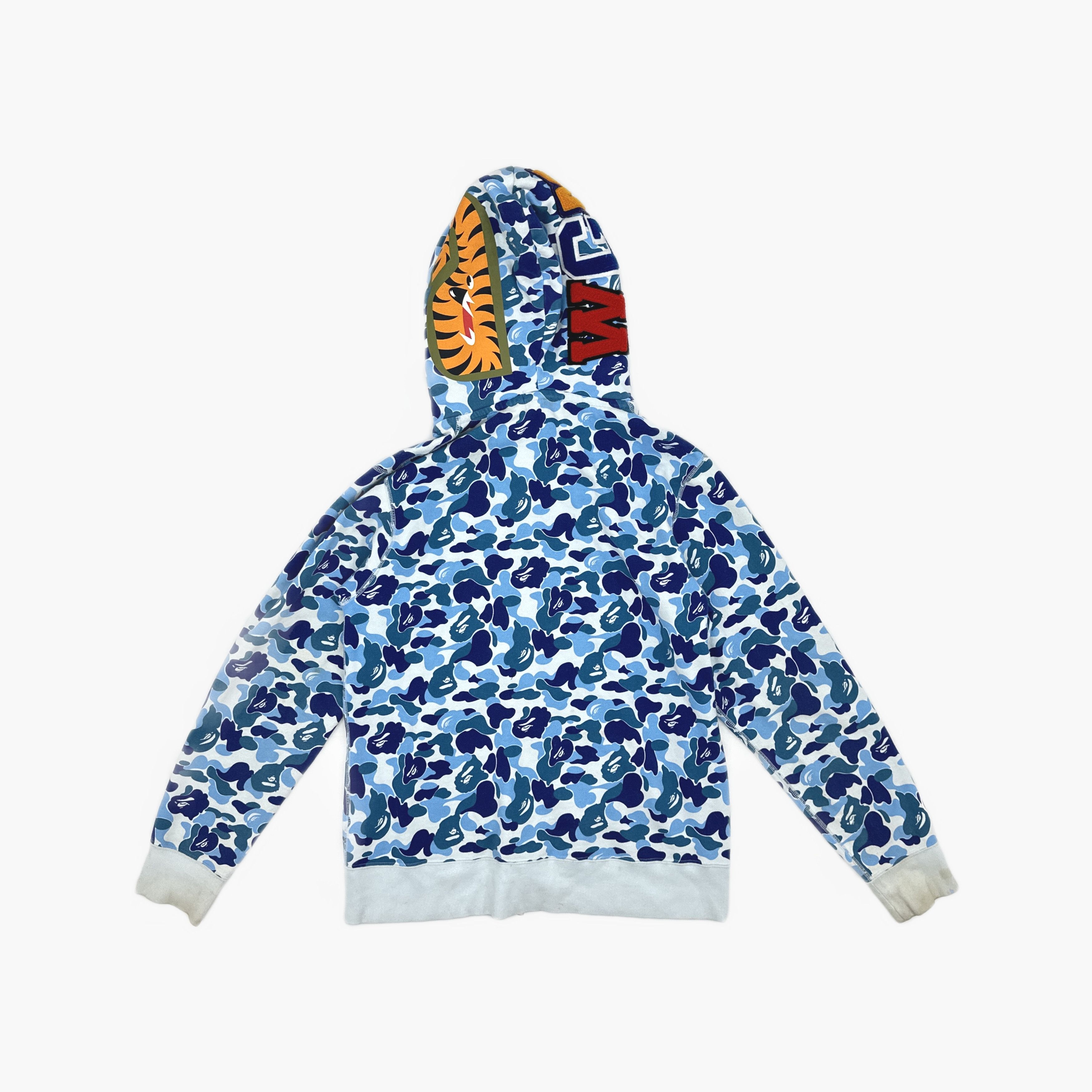 Bape A Bathing Ape Blue Camo Shark Hoodie Size L Size US L / EU 52-54 / 3 - 2 Thumbnail