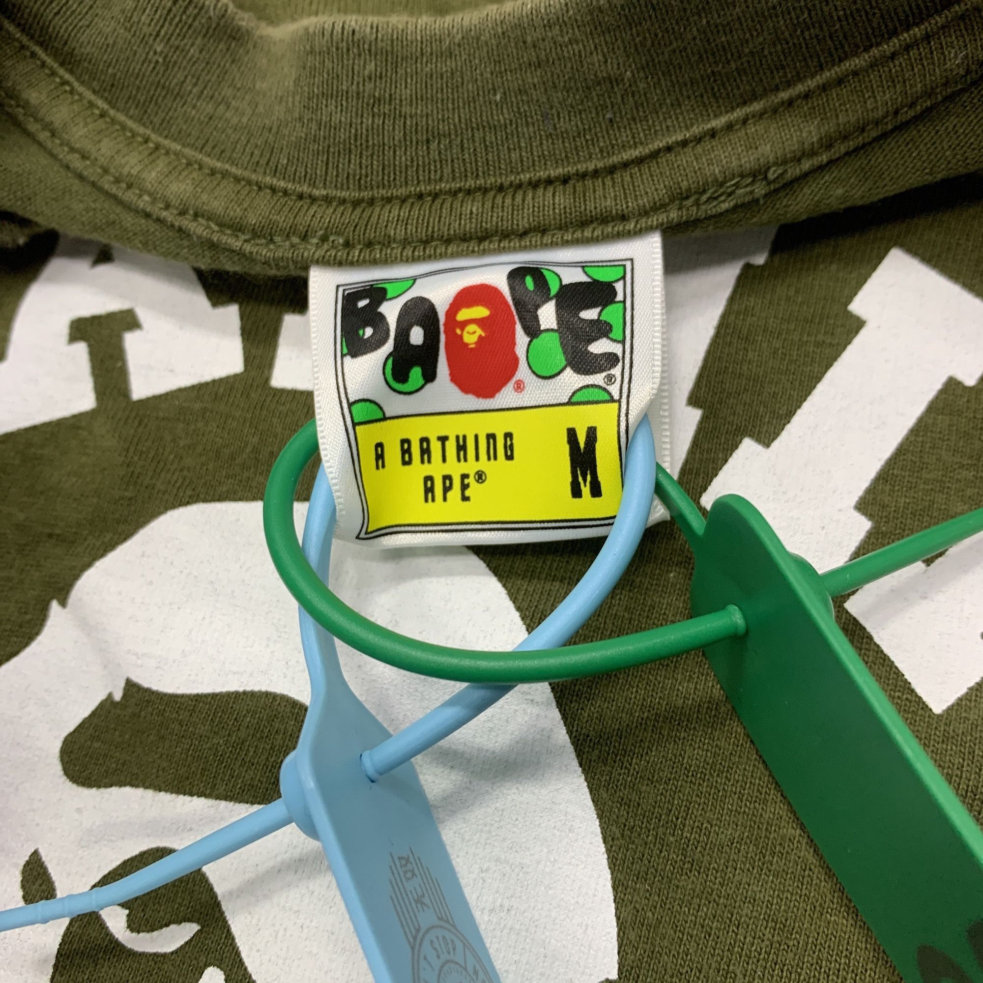 Bape A BATHING APE Logo Graphic T-Shirt Size M Size US M / EU 48-50 / 2 - 3 Thumbnail