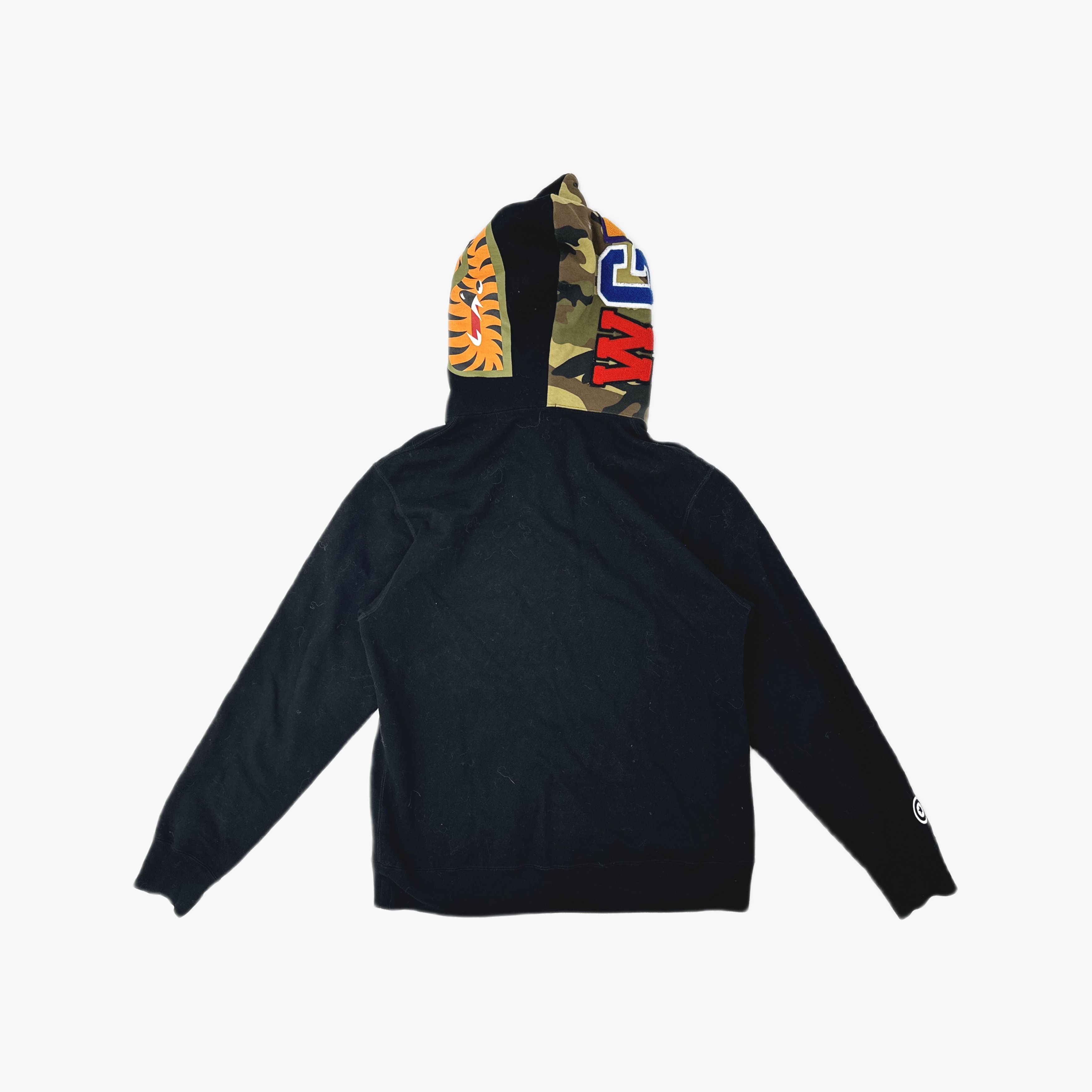 Bape A Bathing Ape Shark Camo Full Zip Hoodie Size XL Size US XL / EU 56 / 4 - 2 Thumbnail