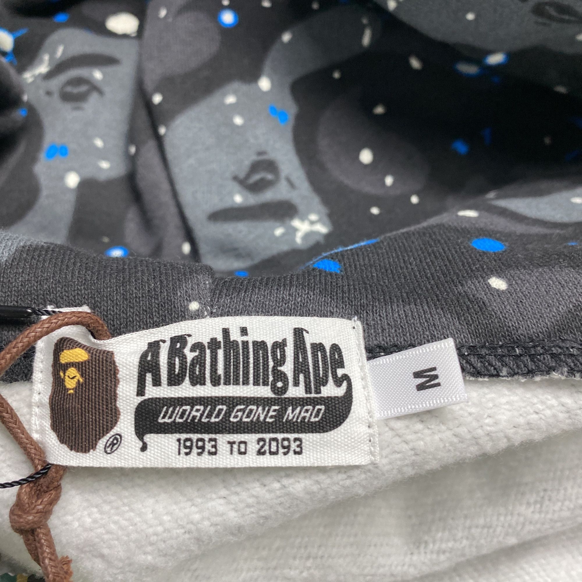 Bape A BATHING APE Star Glow Shark Hoodie Size M Size US M / EU 48-50 / 2 - 4 Thumbnail