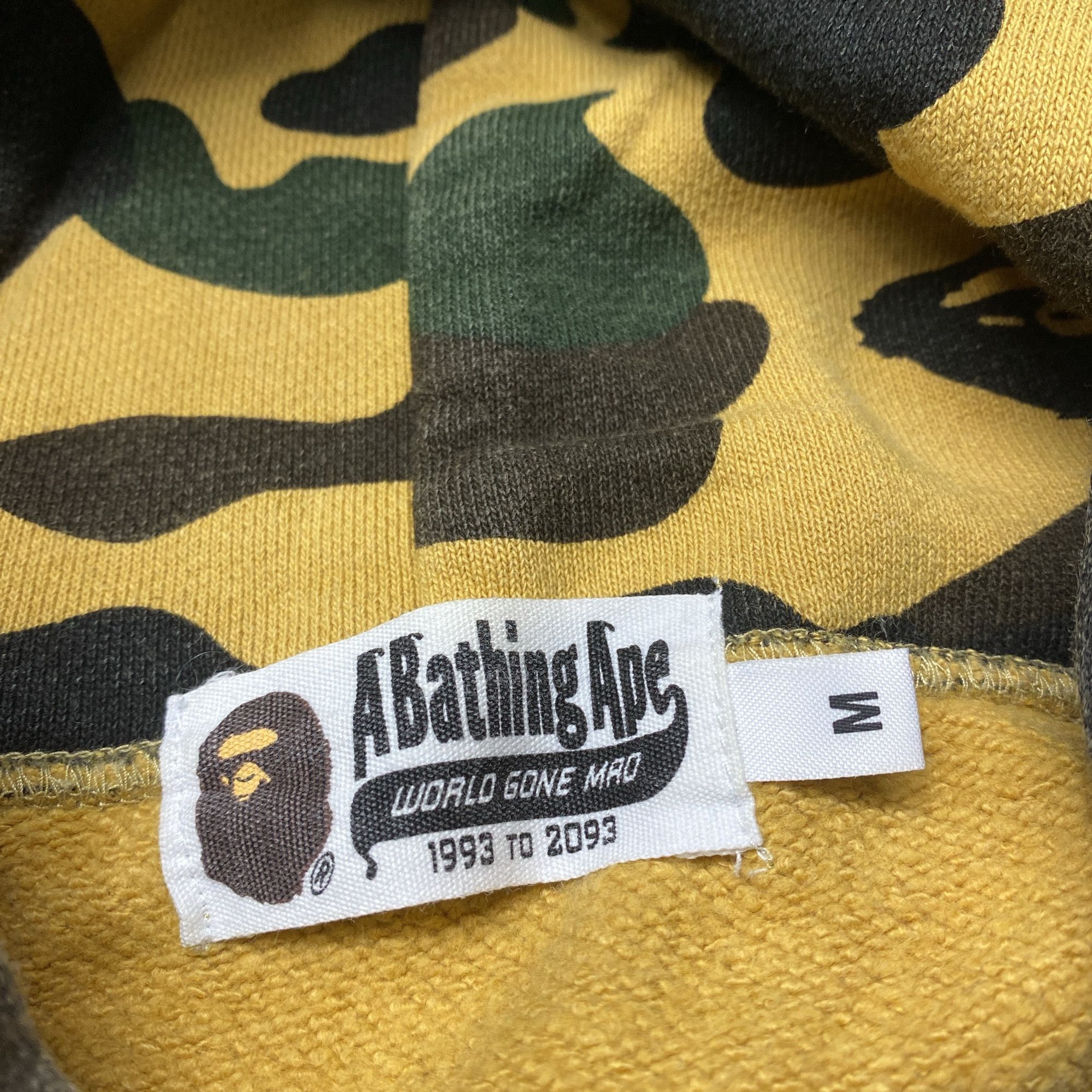 Bape A Bathing Ape Yellow Camo Hoodie Size M Size US M / EU 48-50 / 2 - 3 Thumbnail