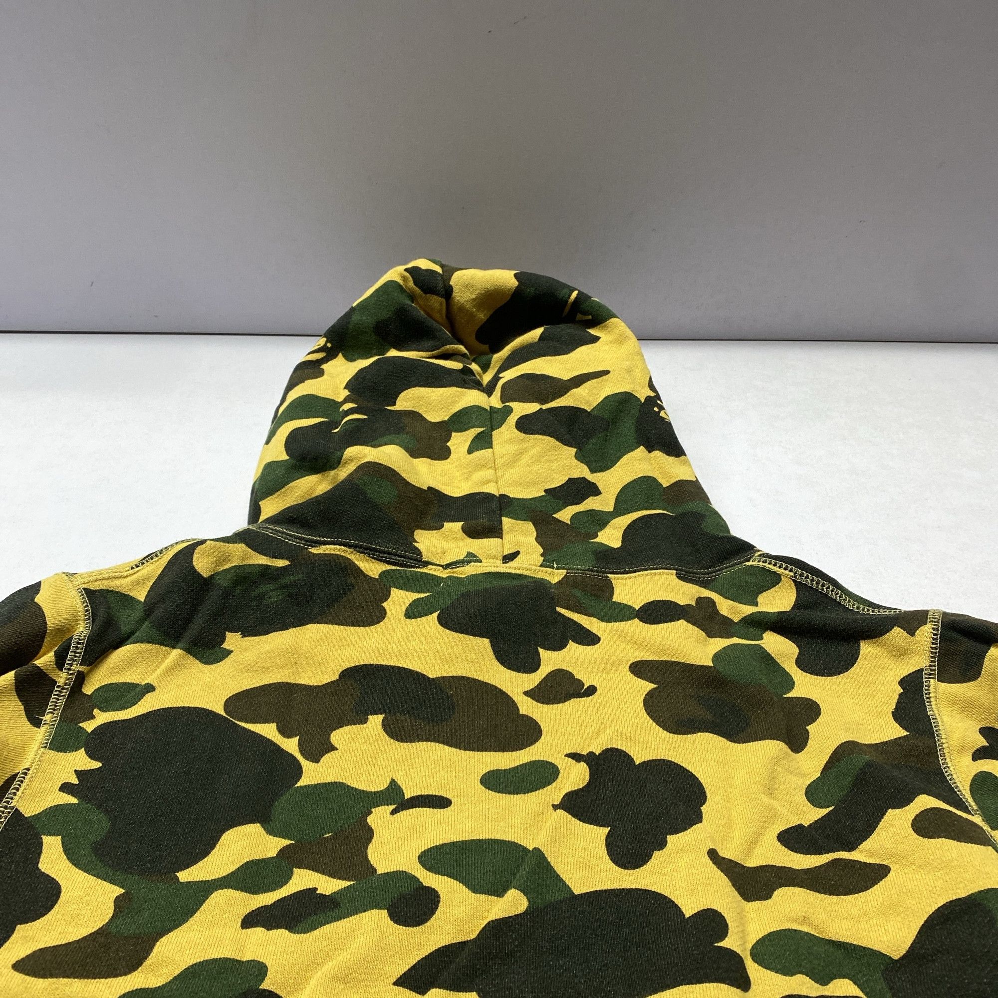 Bape A Bathing Ape Yellow Camo Hoodie Size M Size US M / EU 48-50 / 2 - 6 Thumbnail